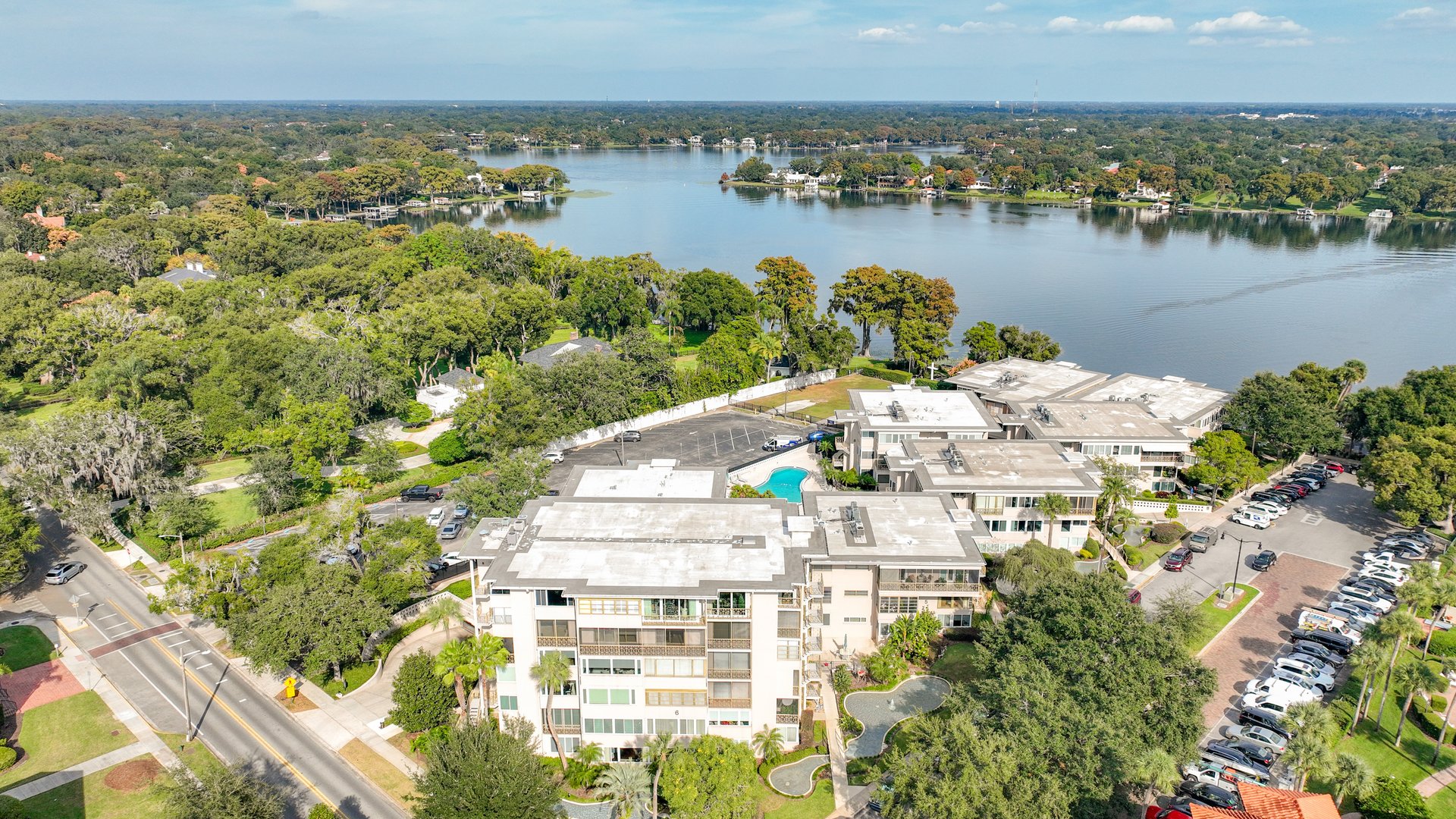Downtown Winter Park Pied-à-Terre at Whispering Waters 