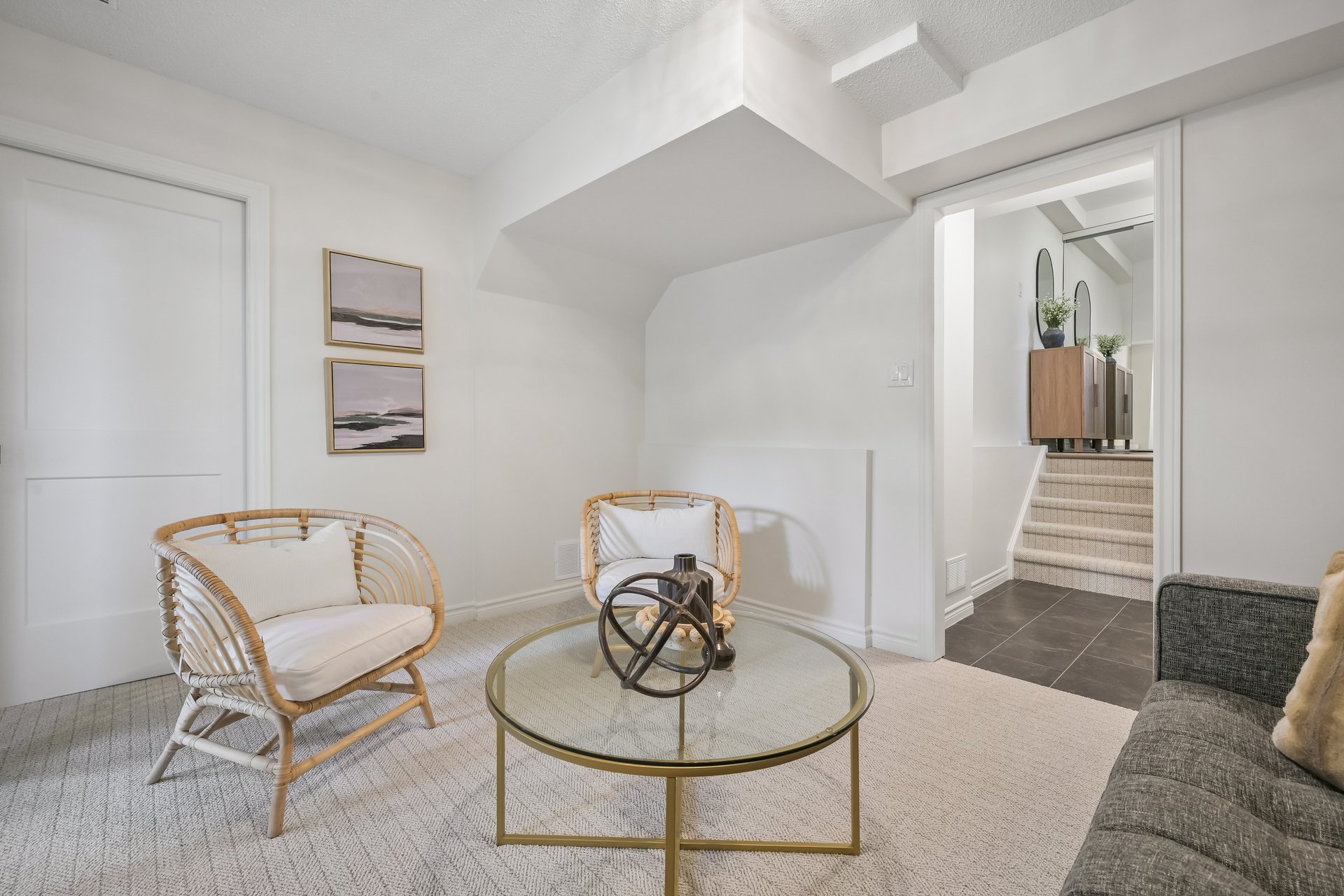 Lakeside living in the heart of Bronte!