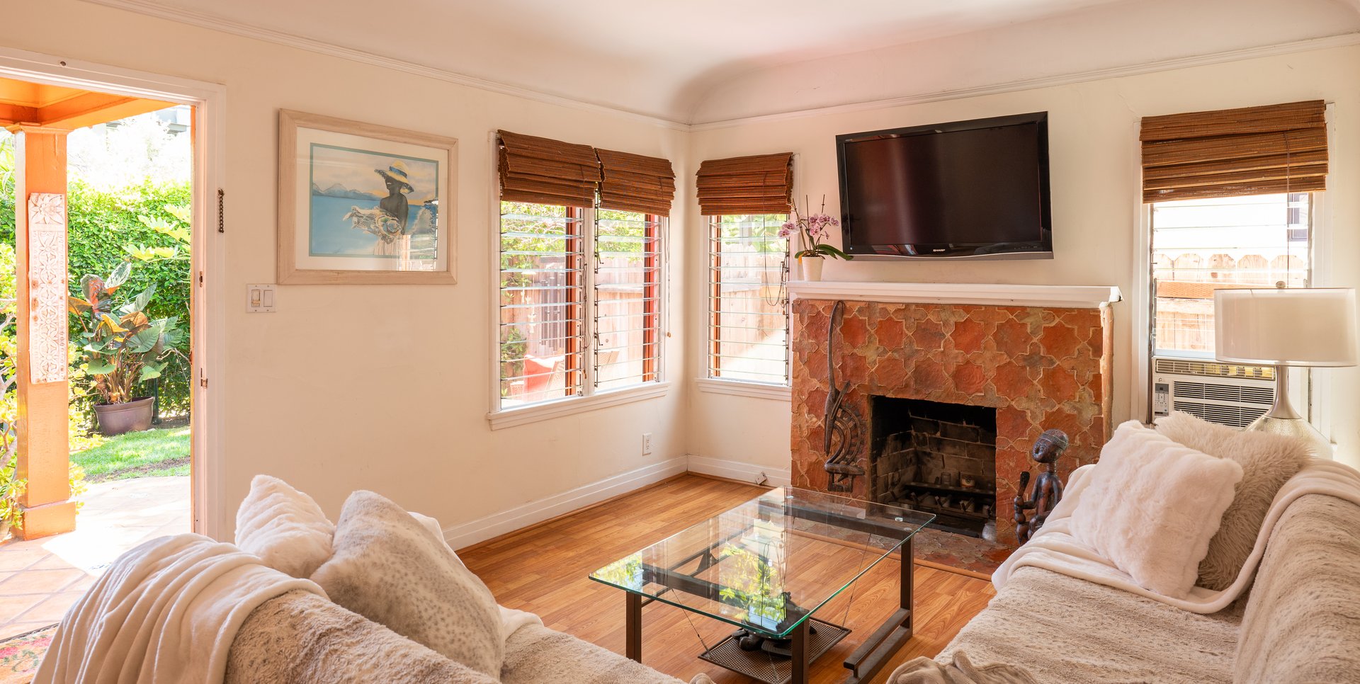 8921 Rosewood Ave, West Hollywood