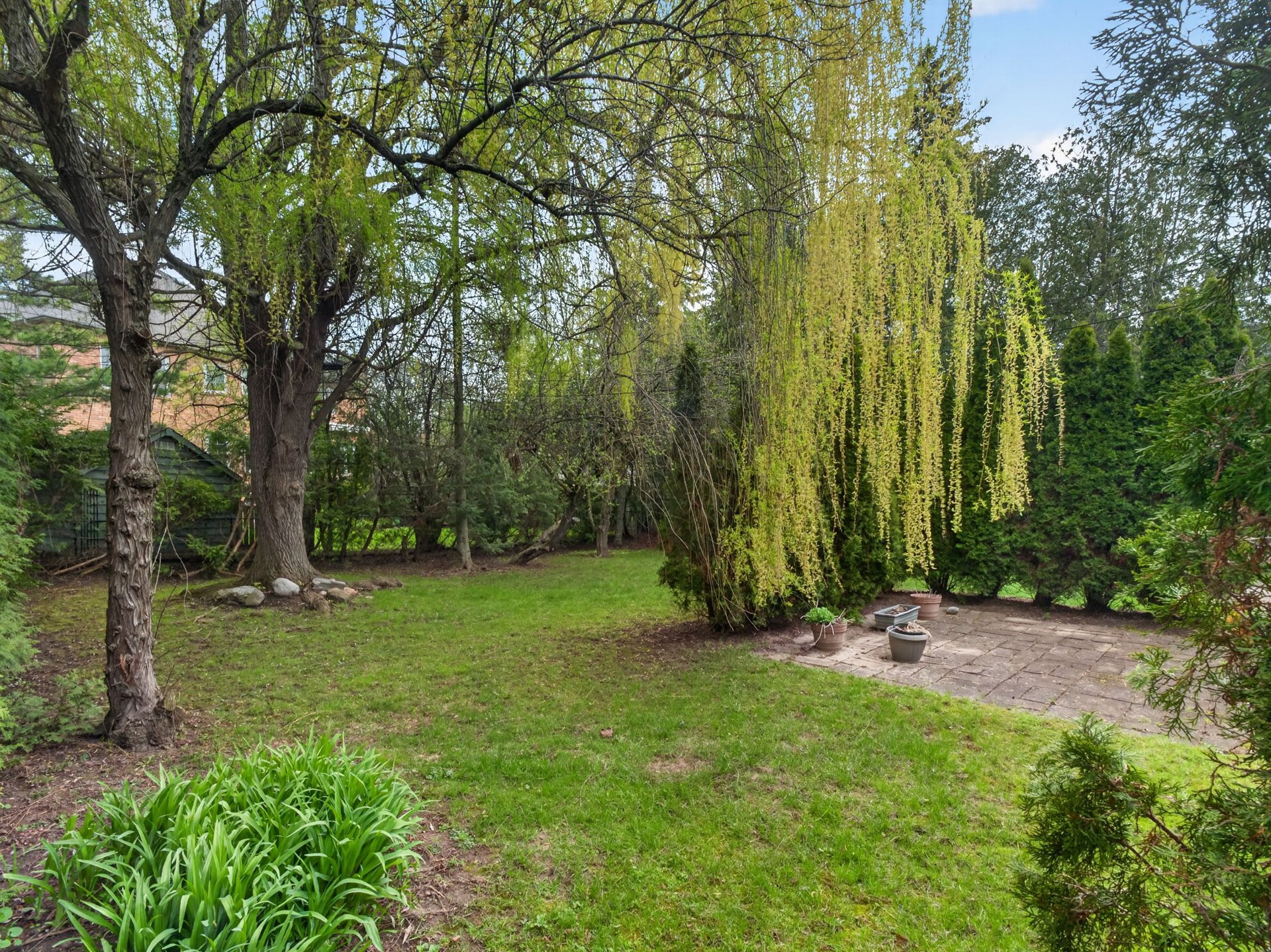 SOLD: Quiet Cul-De-Sac Residence