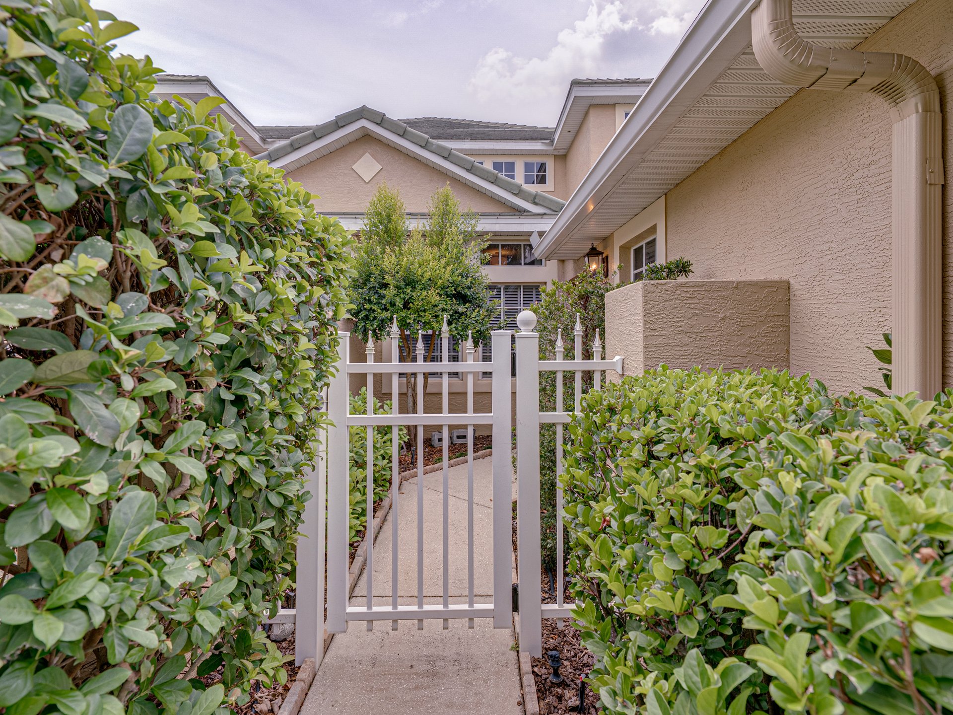 13209 PALMILLA CIR