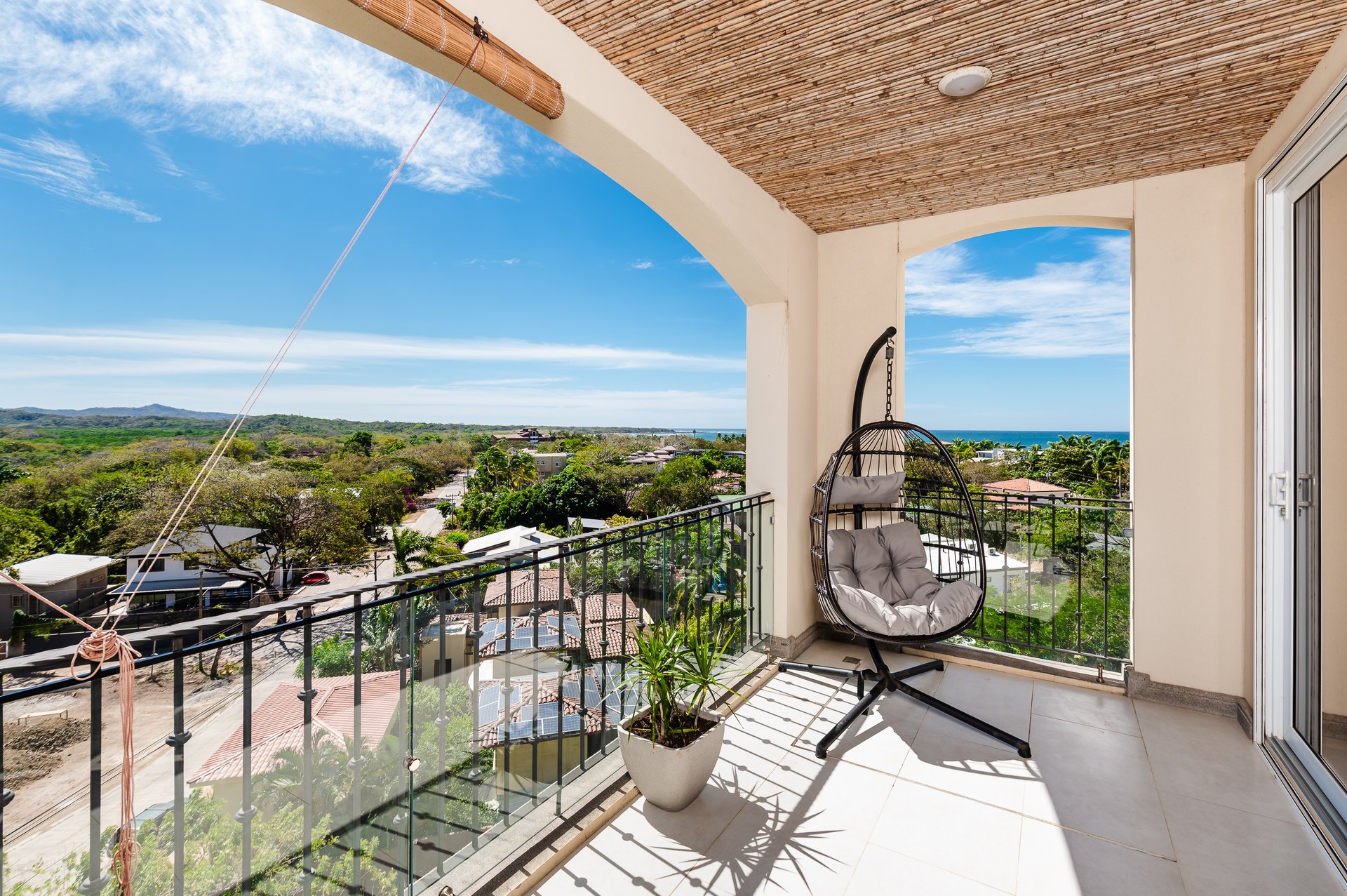 Penthouse 32 | Luxury Ocean-View Condo at Peninsula Langosta
