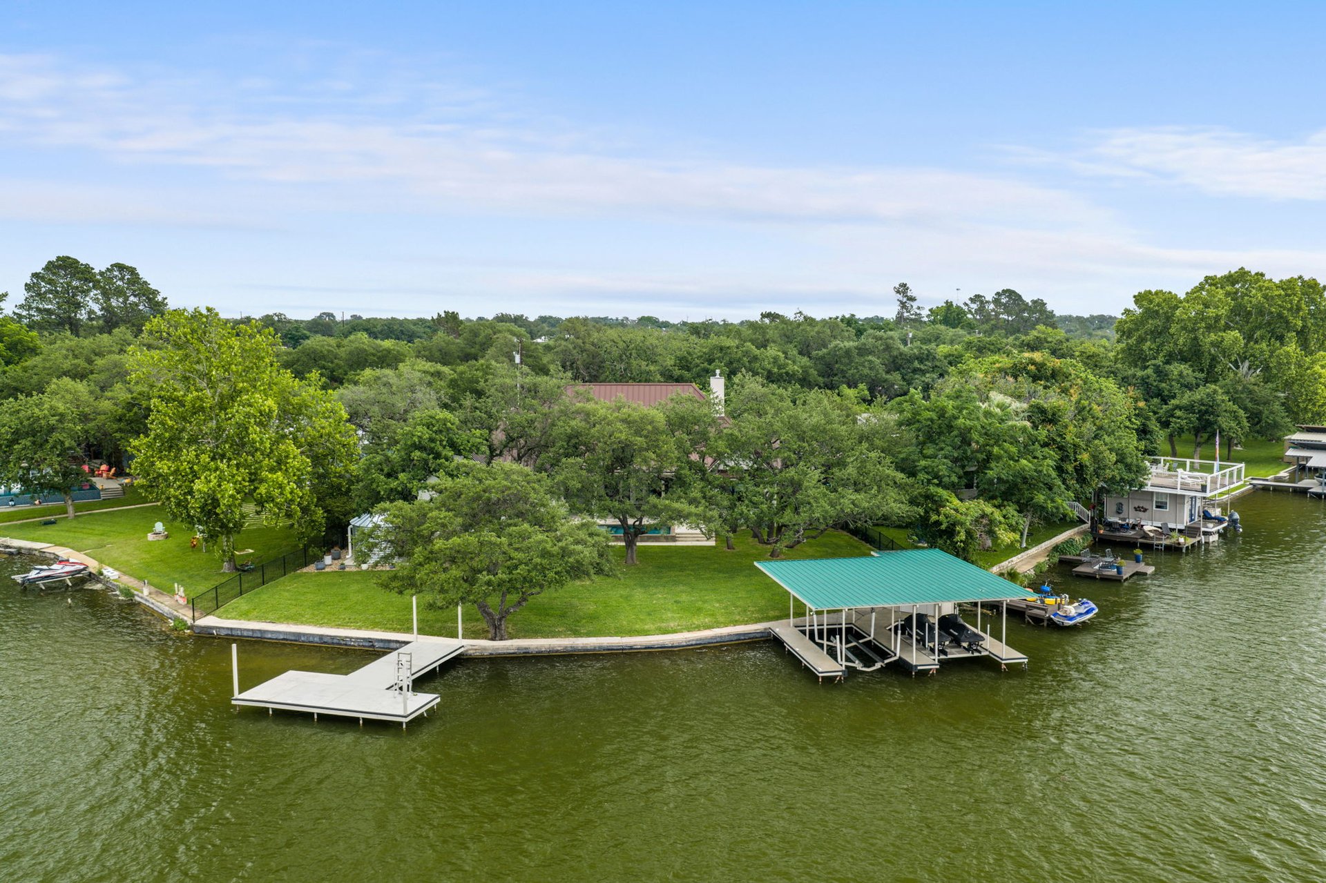 1131 N Shorewood Drive