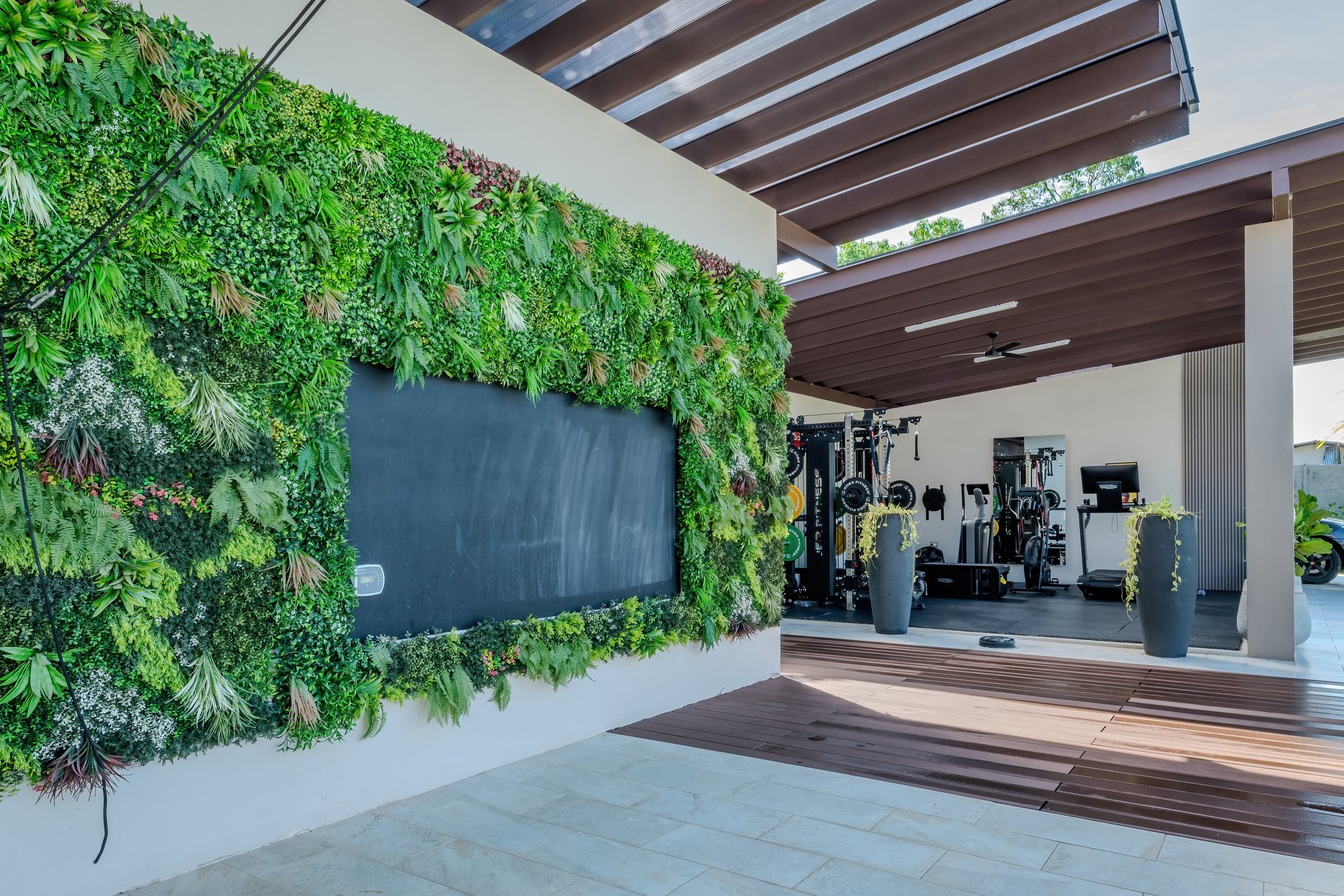 Luxury Home with Pool, Bar Area & Resort-Level Amenities | 6 br, 4.5 ba in Perez Zeledon 