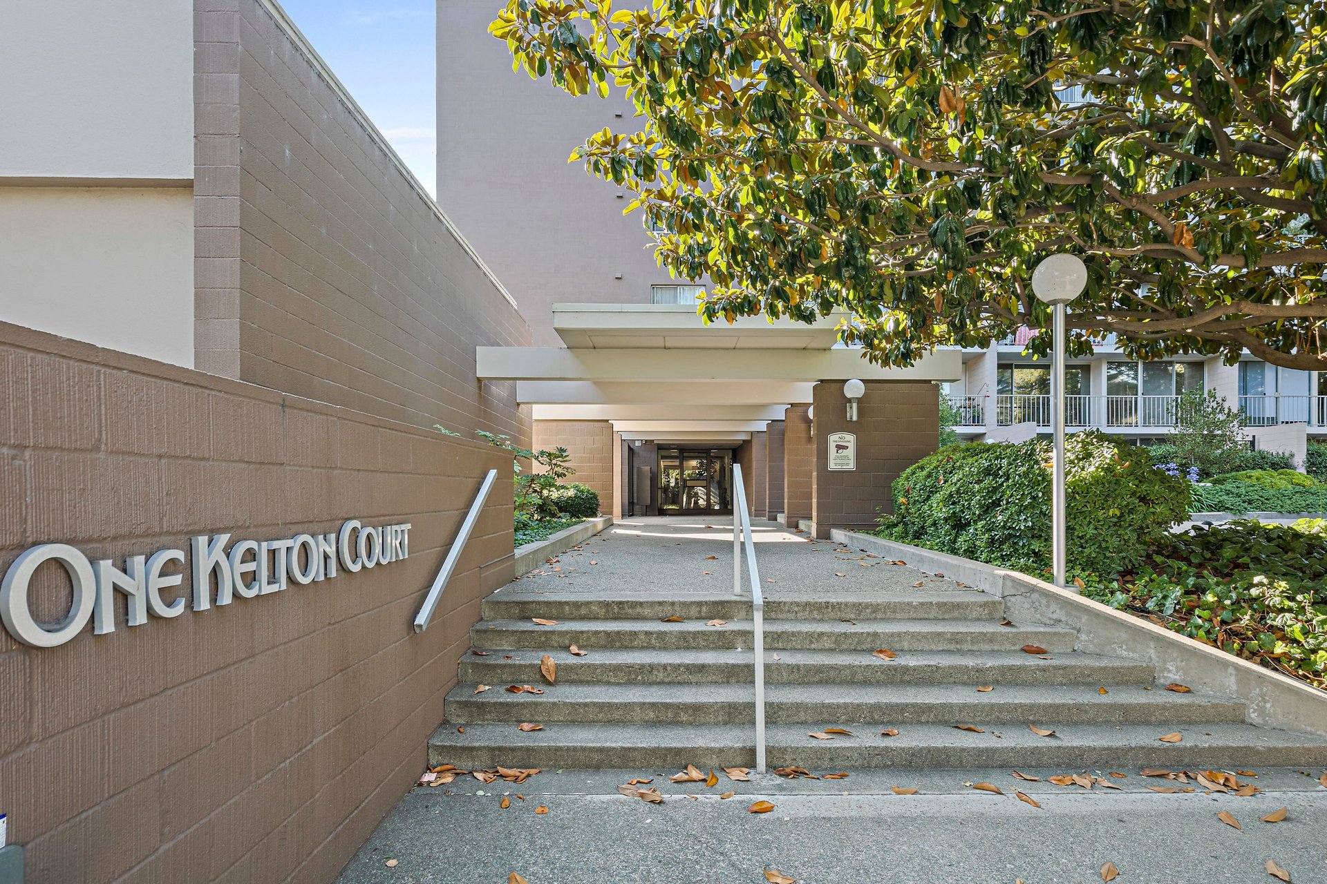 1 Kelton Ct. #8L