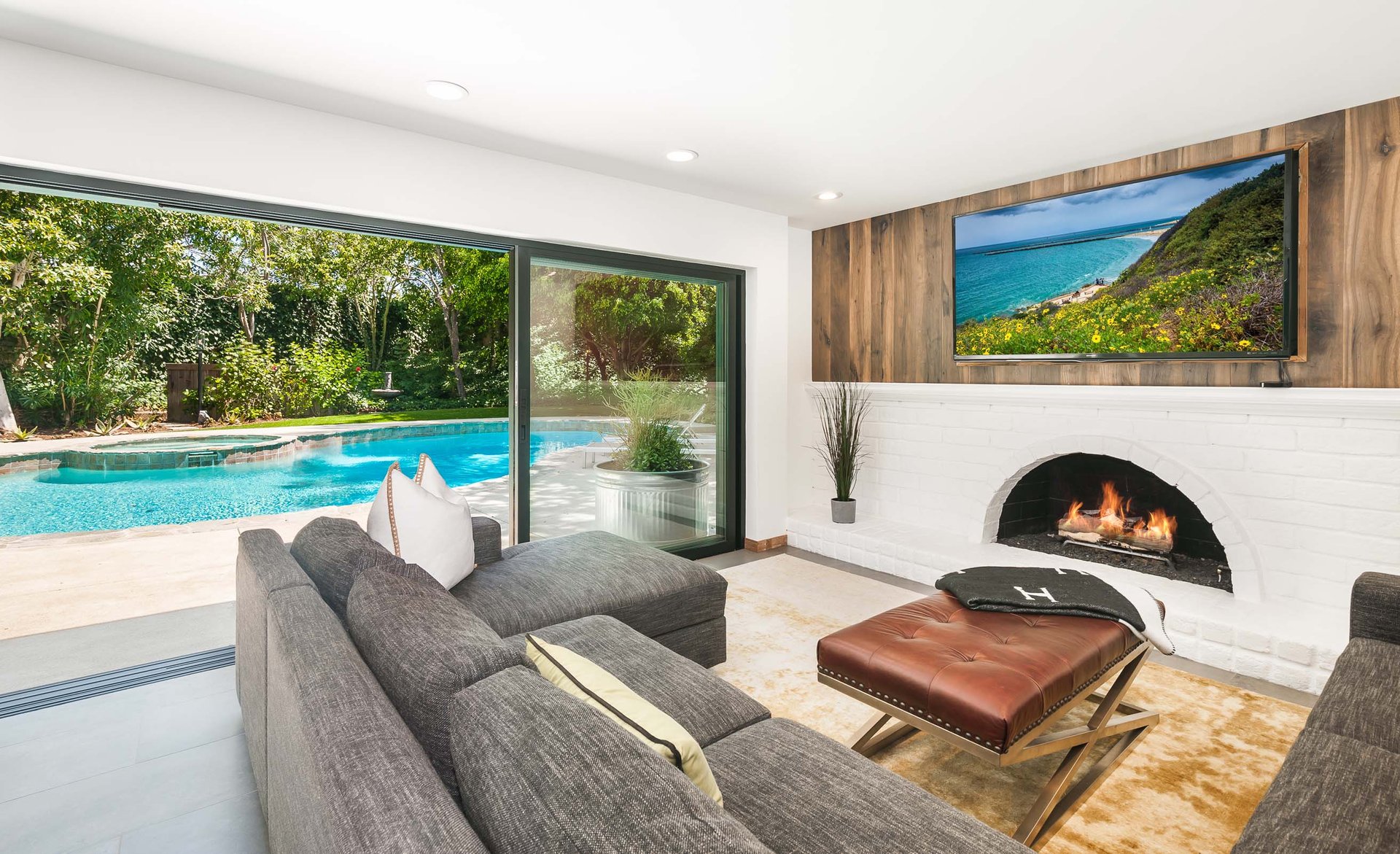 3626 Catamaran Dr