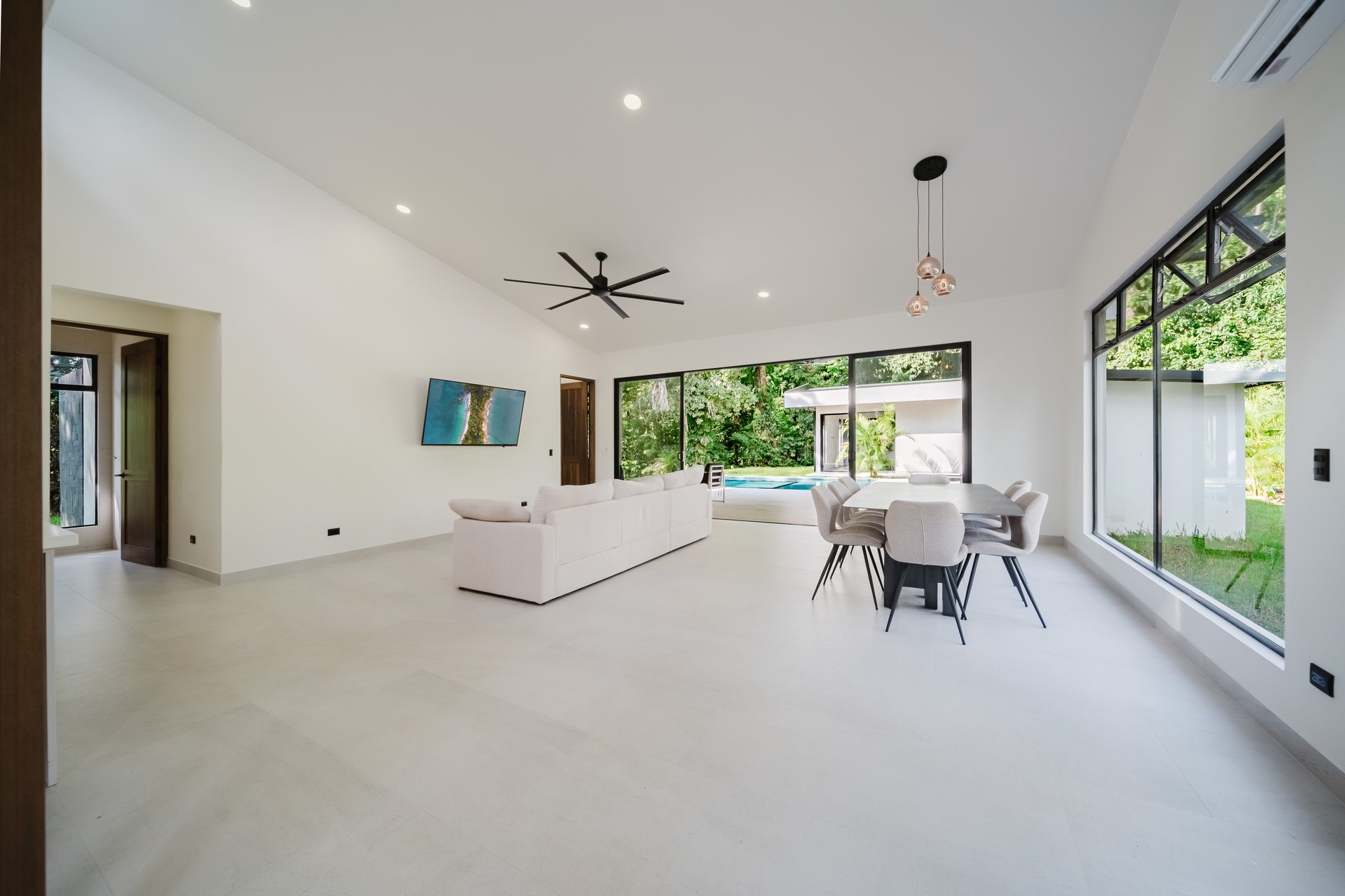 Casa Escondida Contemporary Villa with Guest Suite