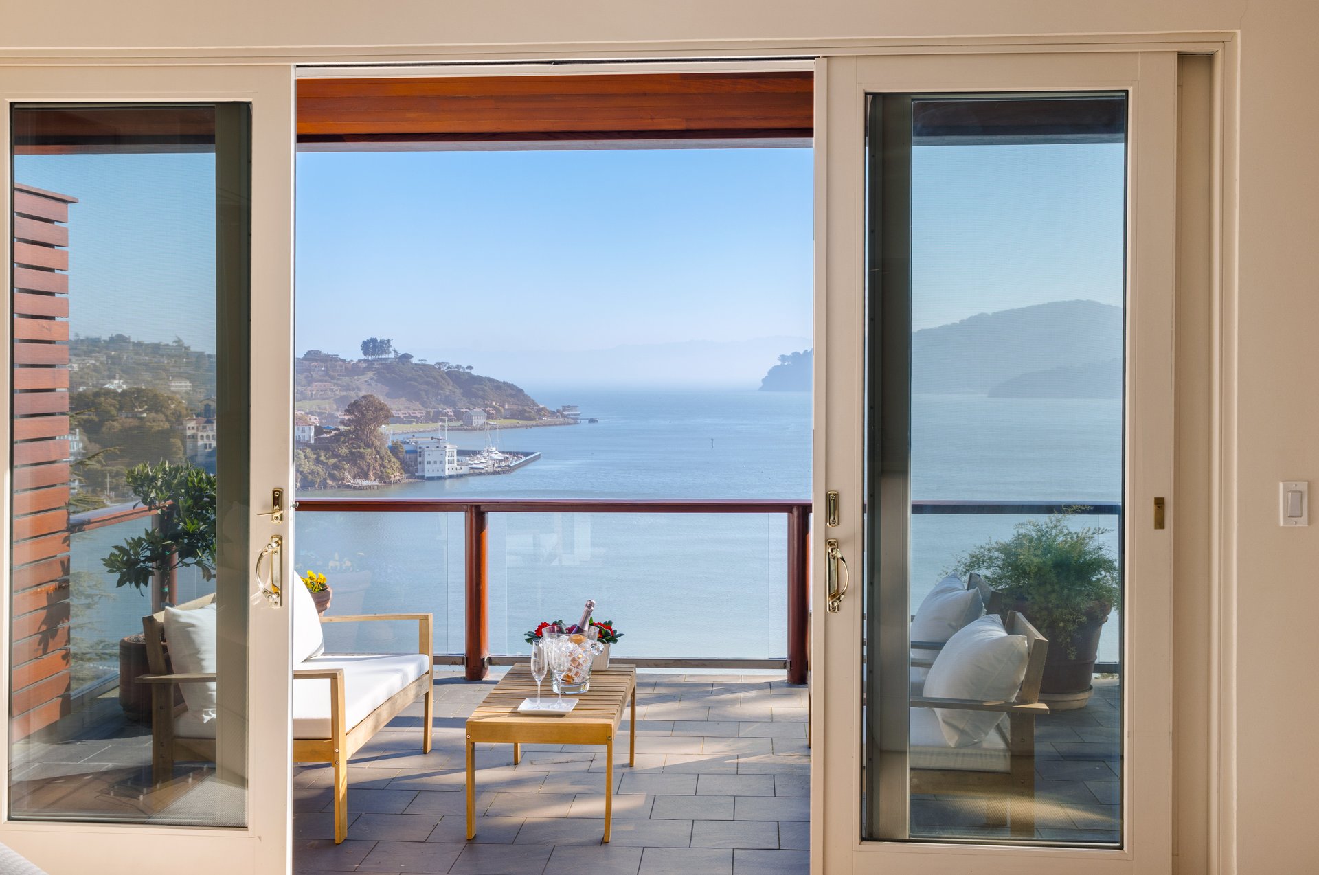 Picturesque Bay Views on Belvedere Island
