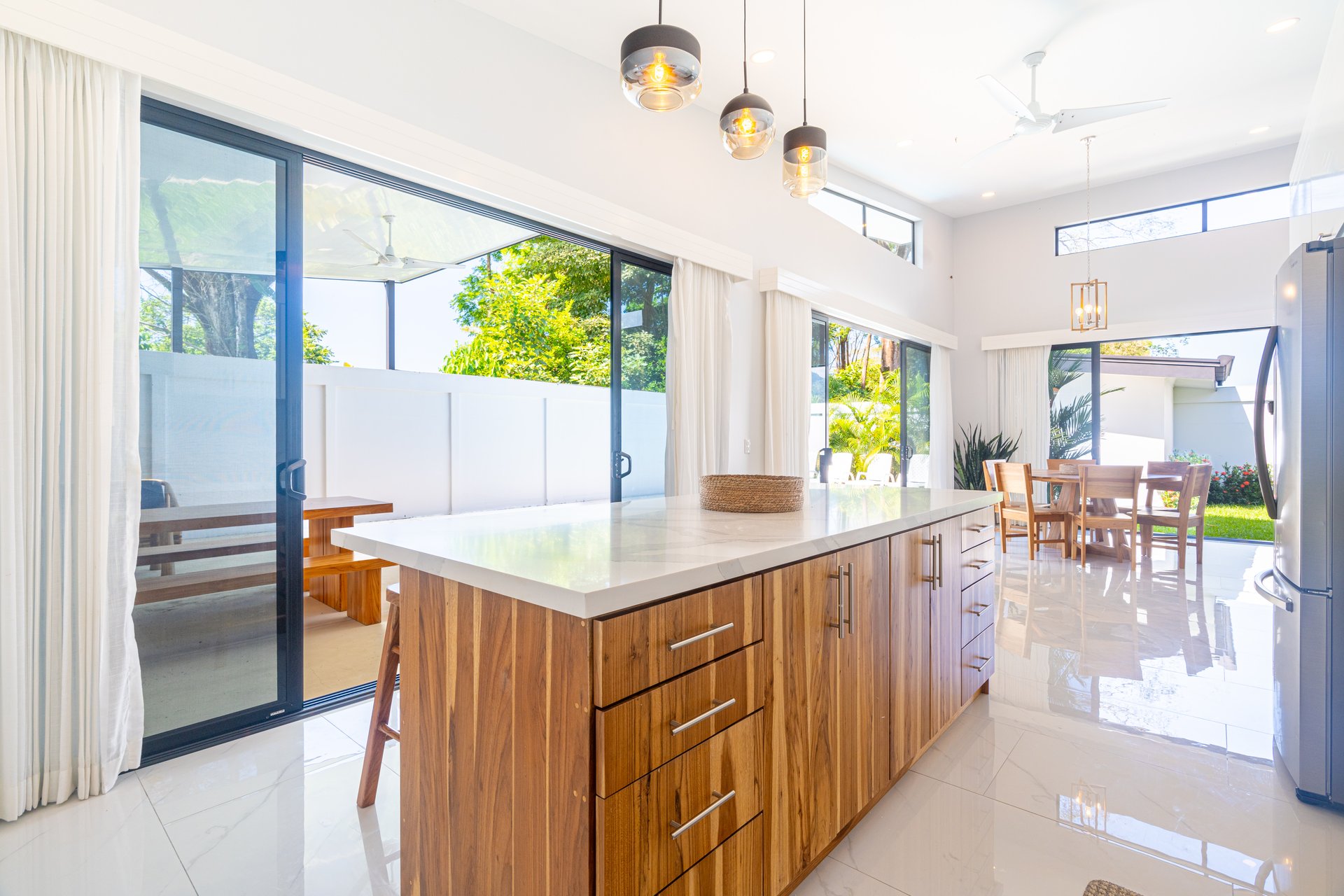 FIRE SALE!!!!! Immaculate New Build with Modern Design & Premium Features