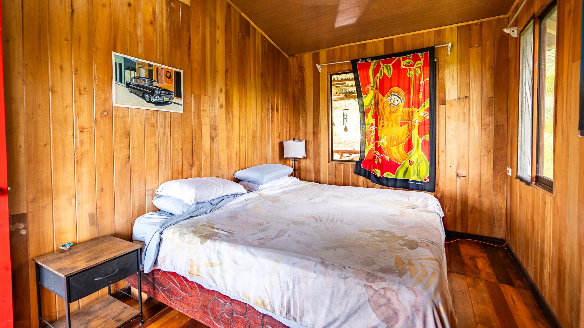 Mountain Home with Guest Cabin & Additional Building Site Near Nauyaca Waterfalls