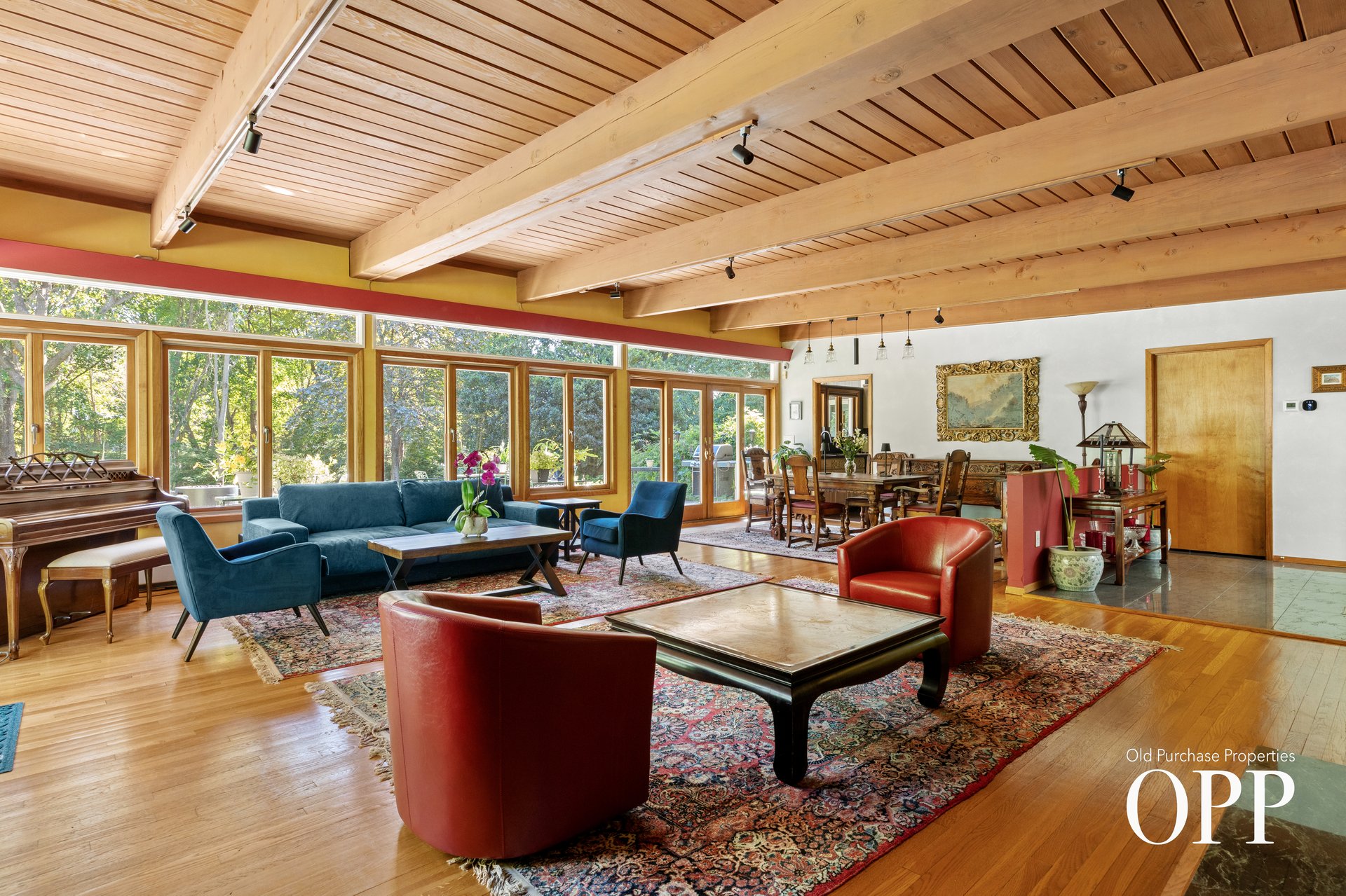 Hollywood: A Waterfront Modernist Retreat on 3.5 Acres