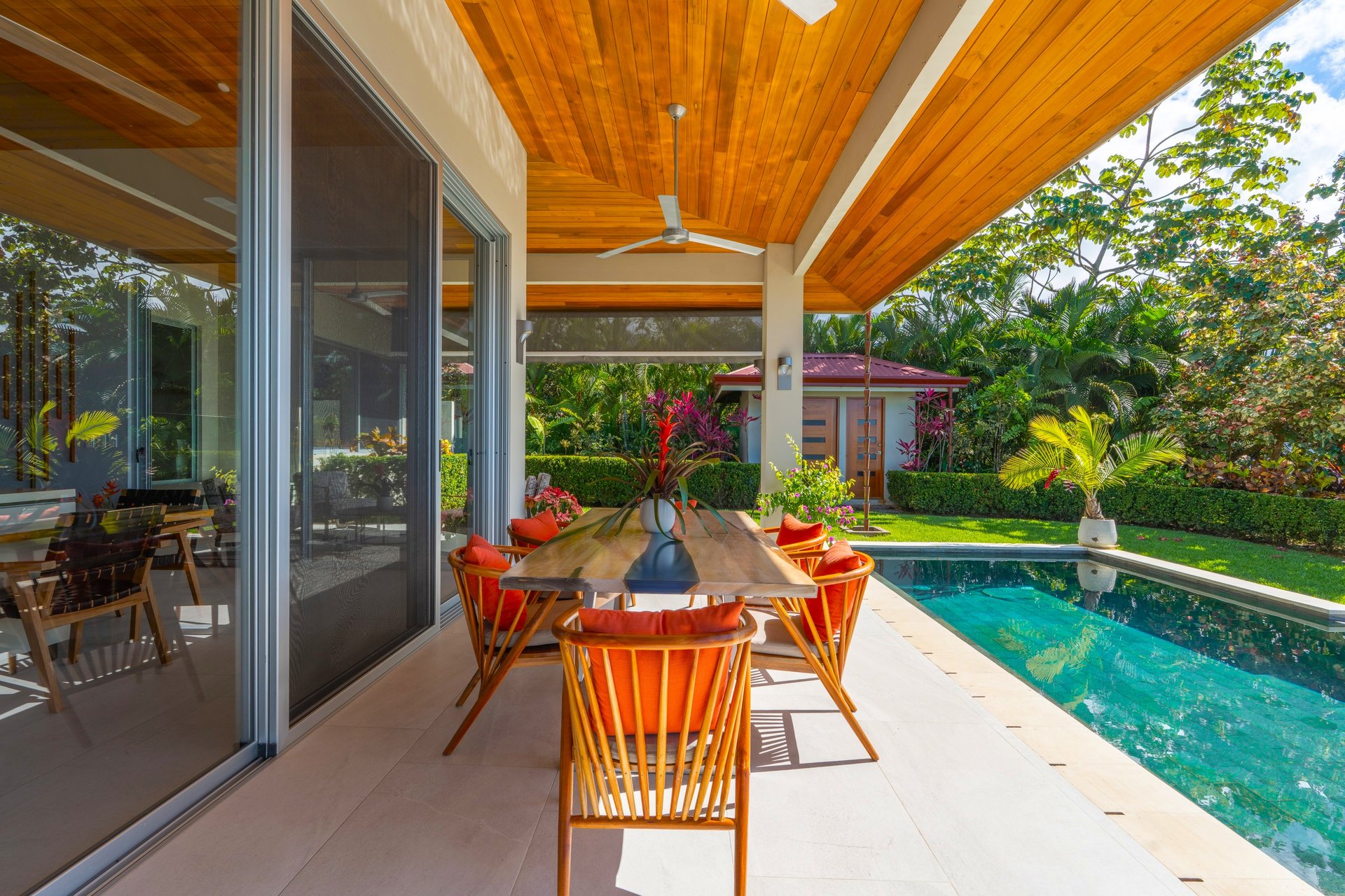 Blue Horizon – luxury ocean-view home in Ojochal, Costa Rica