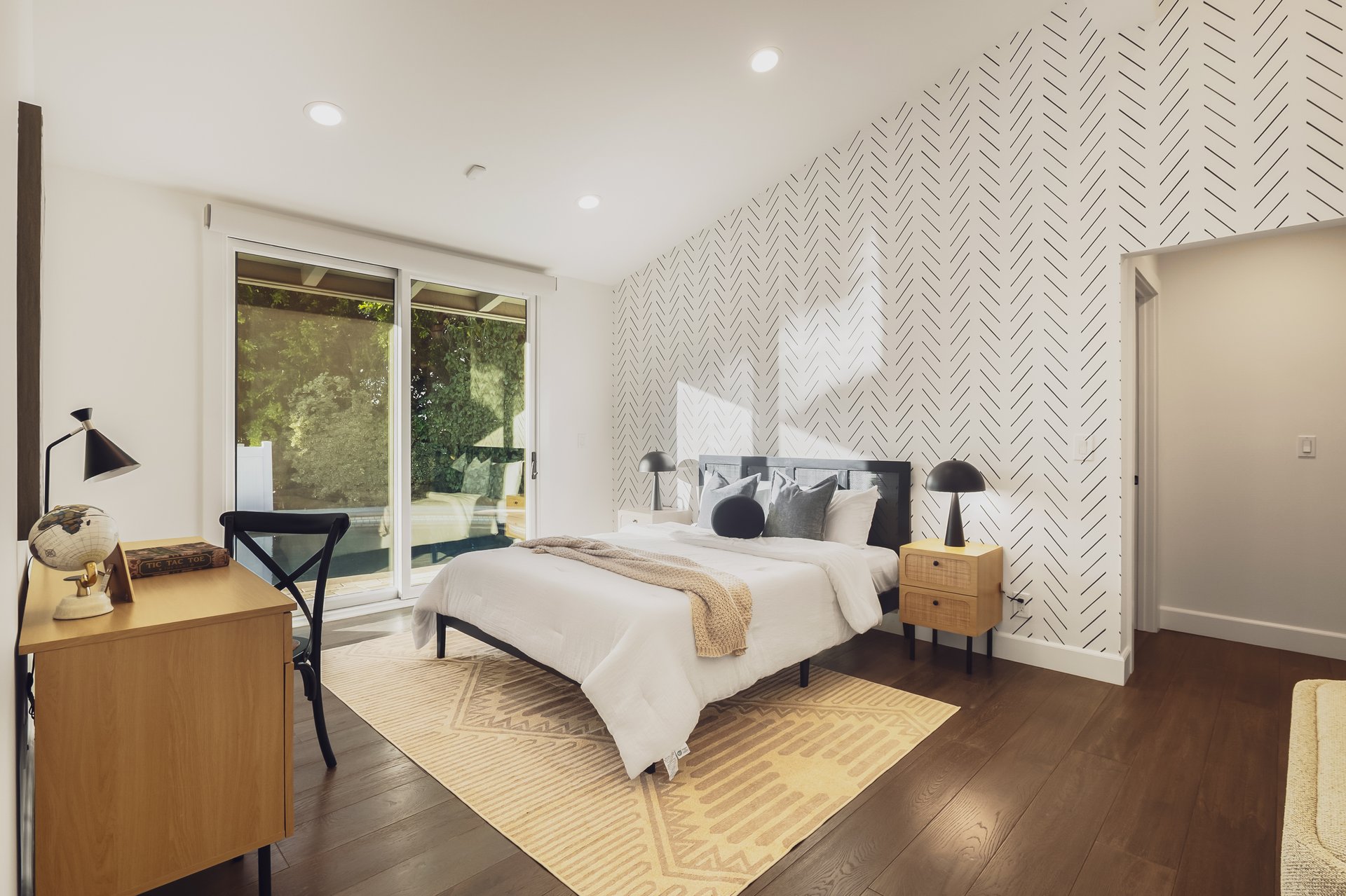 18065 Boris Dr, Encino