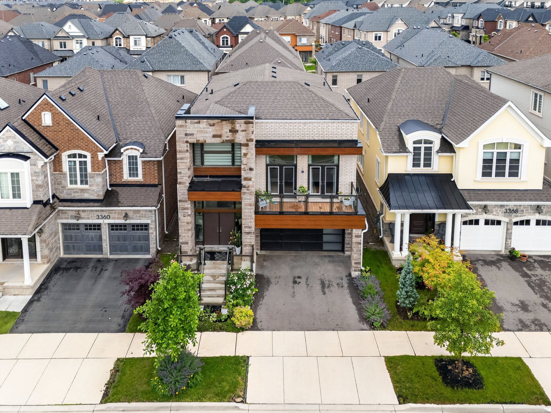 3364 Vernon Powell Drive, Oakville