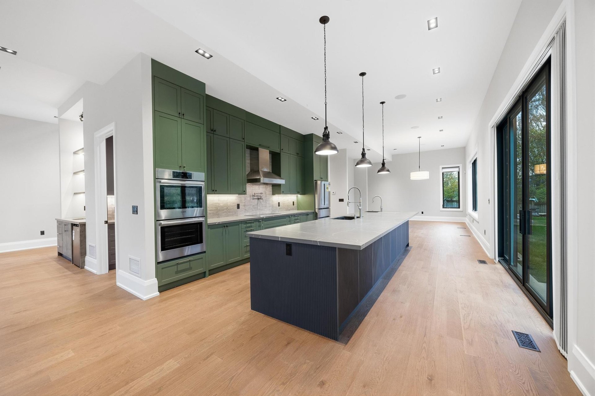 Brand-New Modern Estate