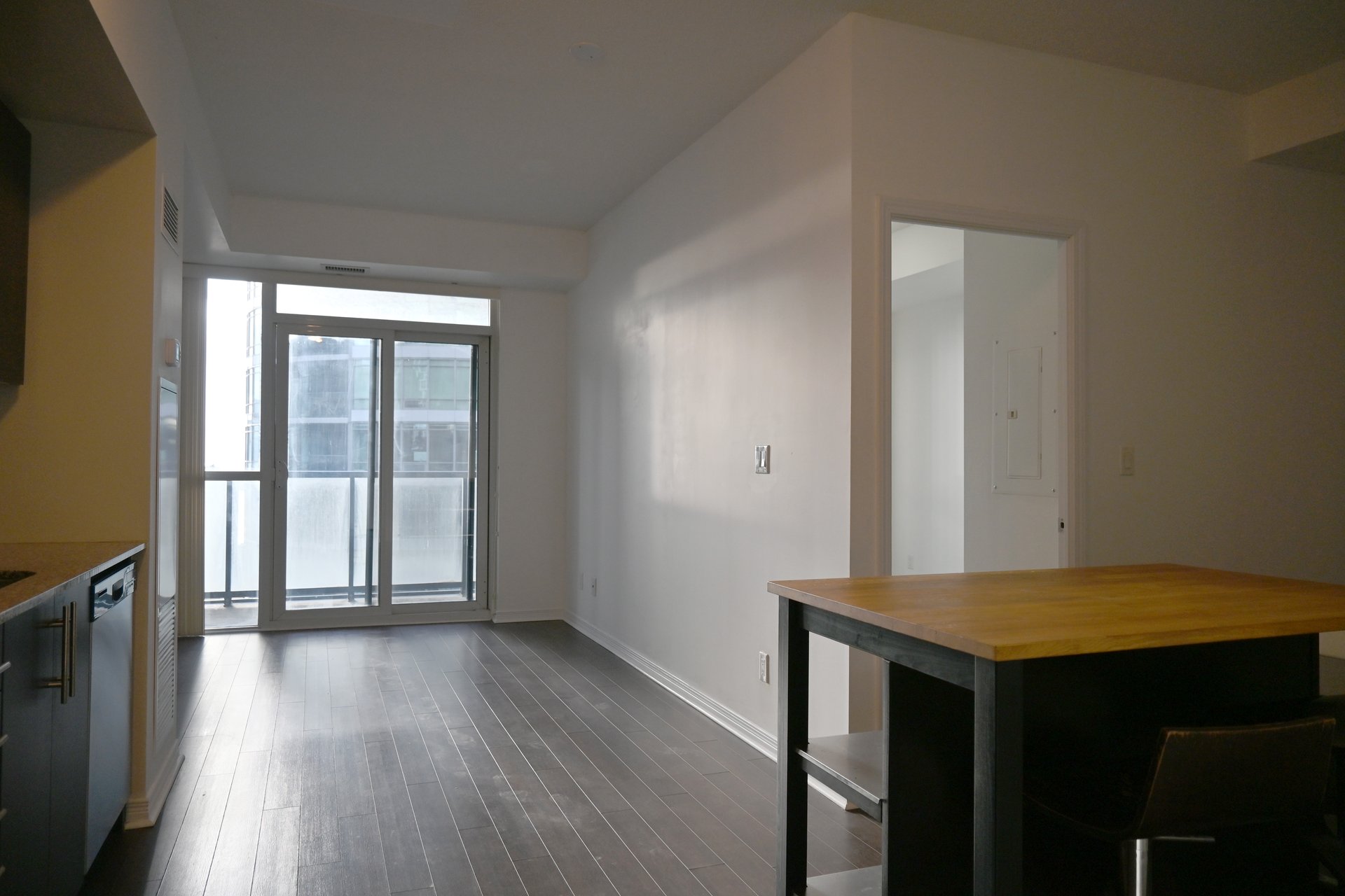 352 Front St W Unit: 2103