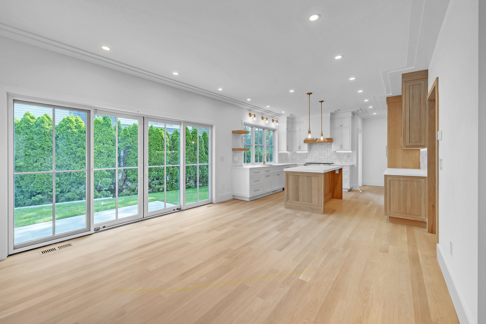 East Ave, Unit B 