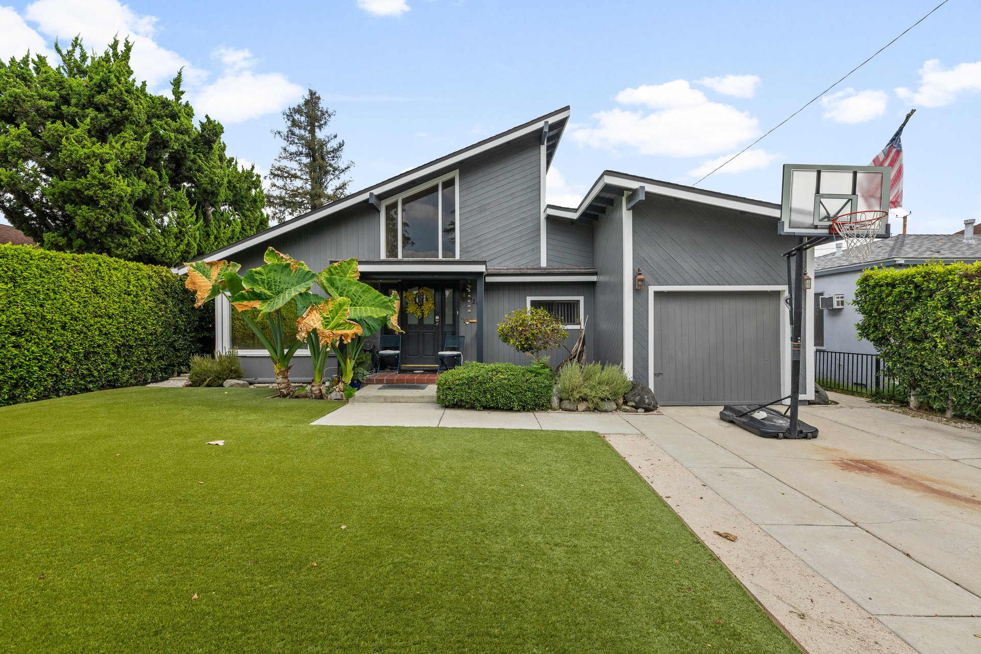 N Florence St, 91505
