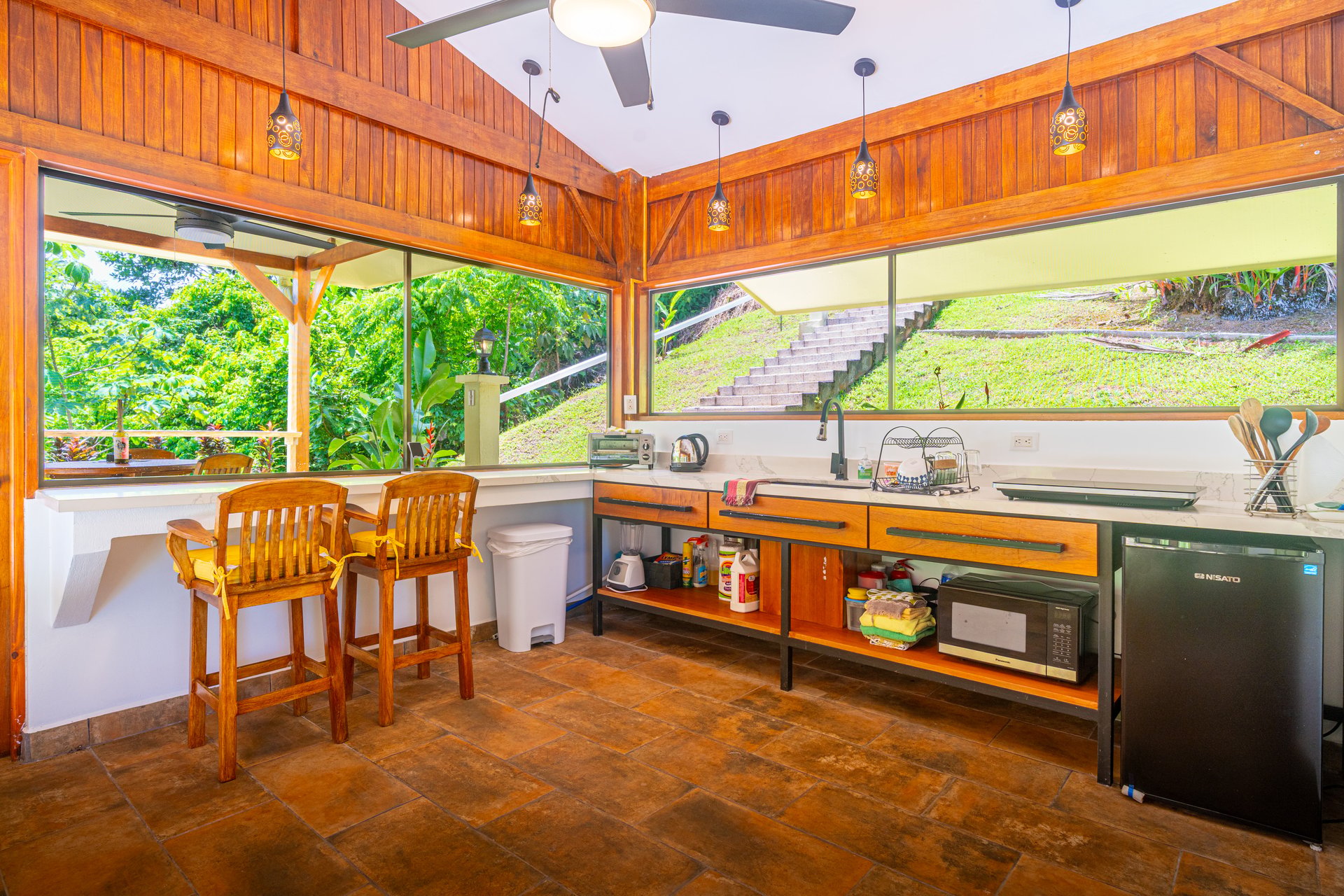 Amazing Mountain View and Ocean View House and Guest House on 4.5 Acres of land in Ojochal