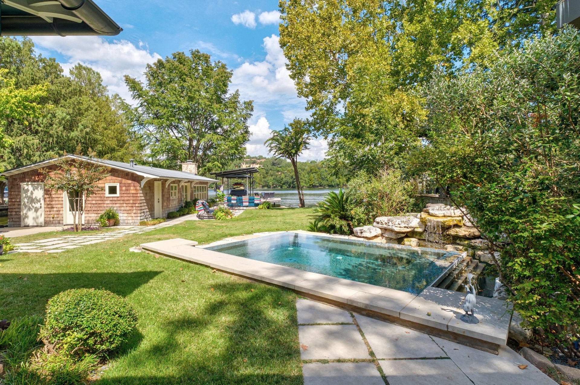 1406 Rockcliff Road