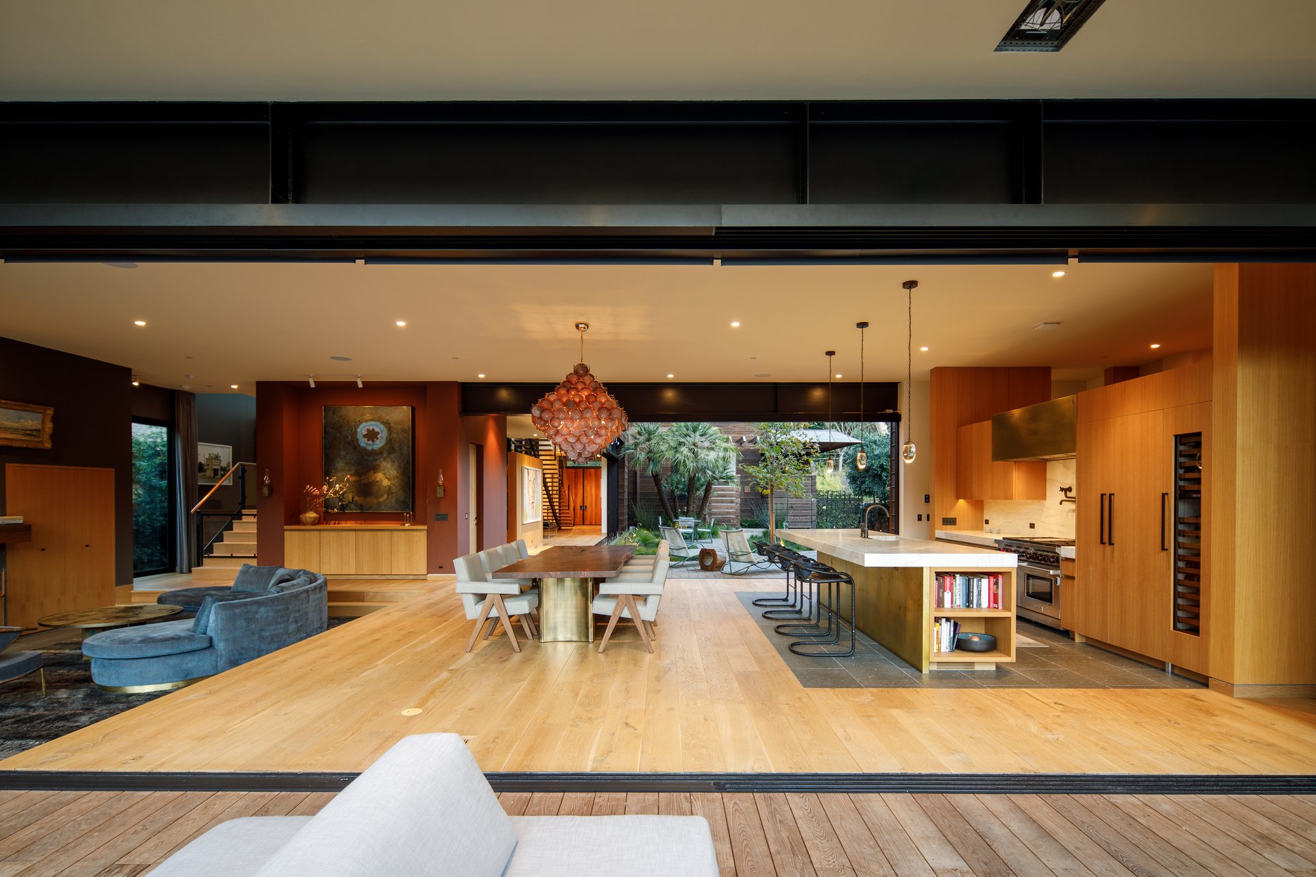 527 Latimer Rd, Santa Monica 