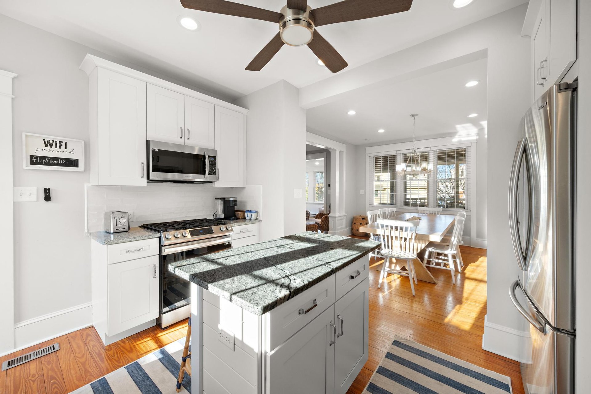 112 8th Street Beach Haven w/Cottage