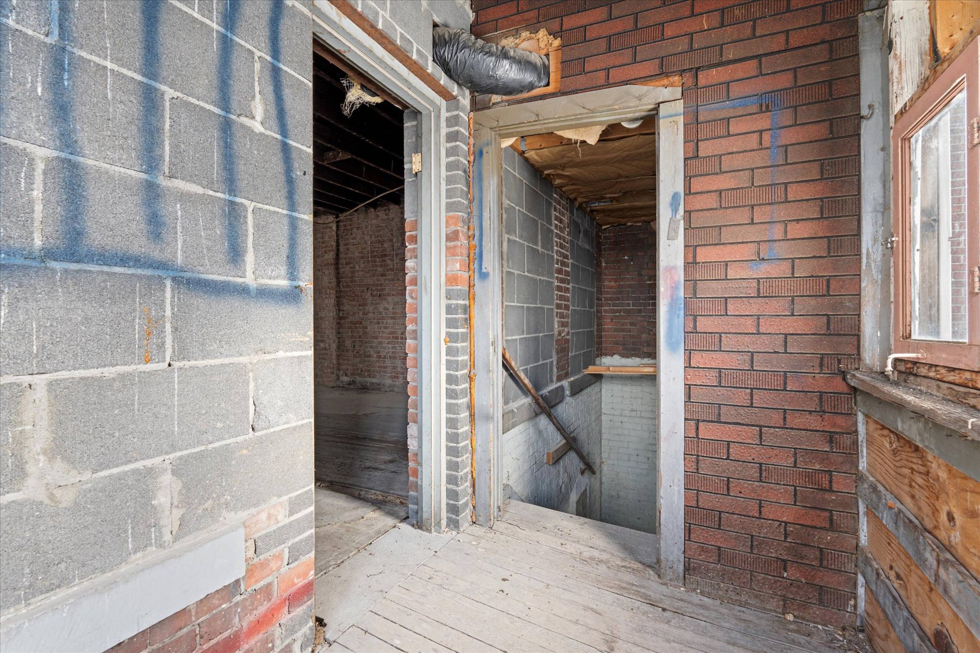 252 Main St