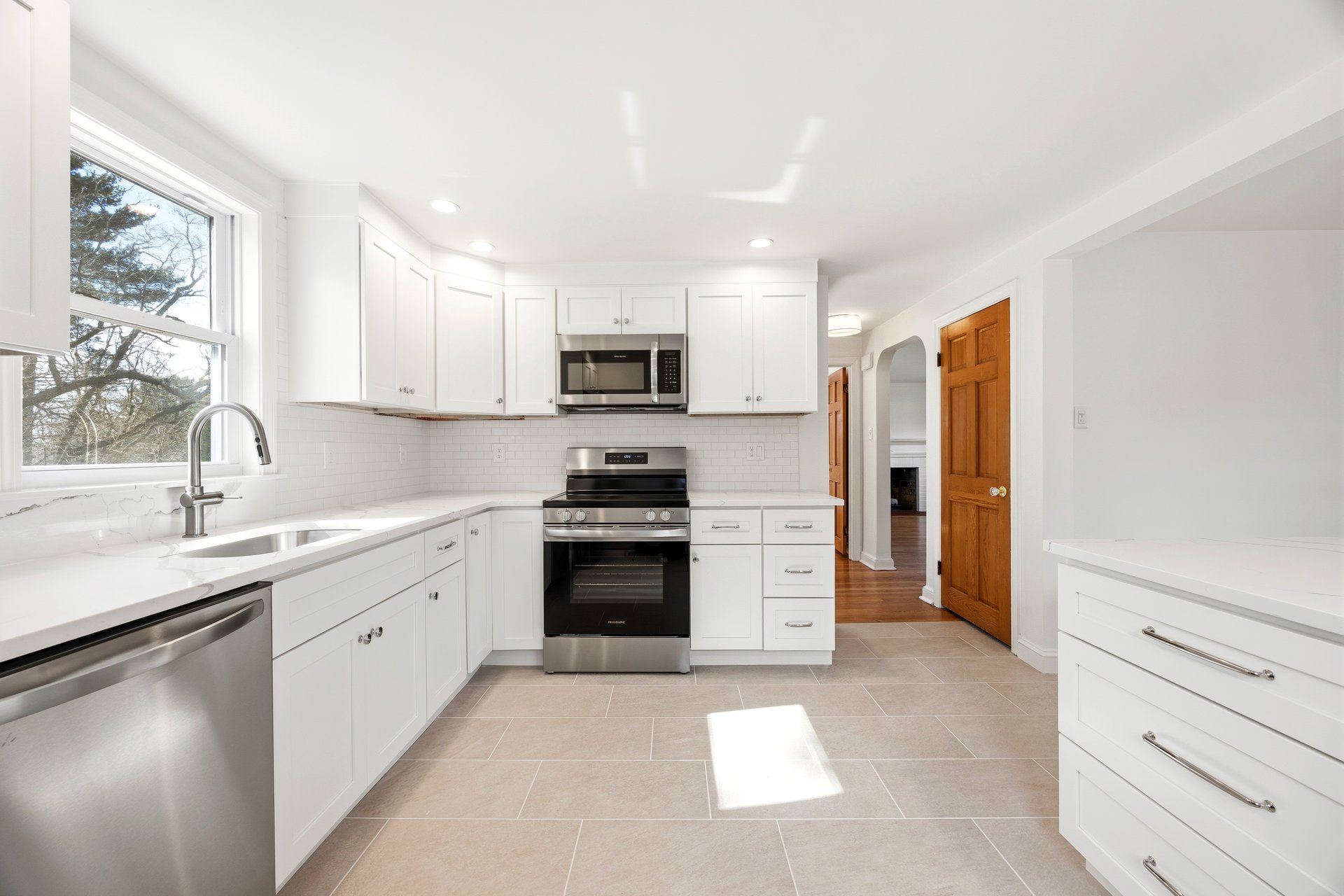 10 Meadowbrook Lane
