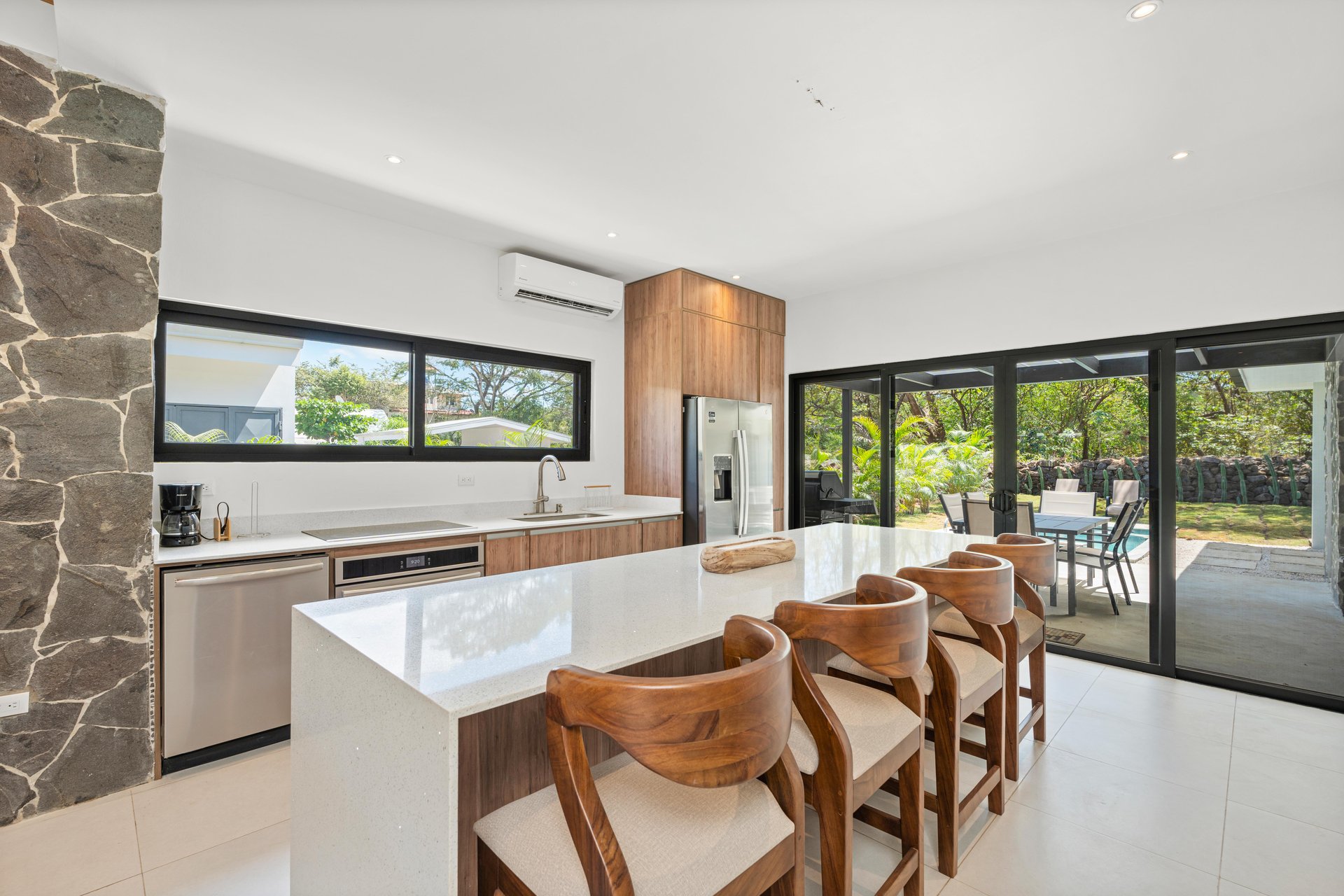 Casa Kuna | 3-Bed Modern Coastal Oasis in the Heart of Playas del Coco