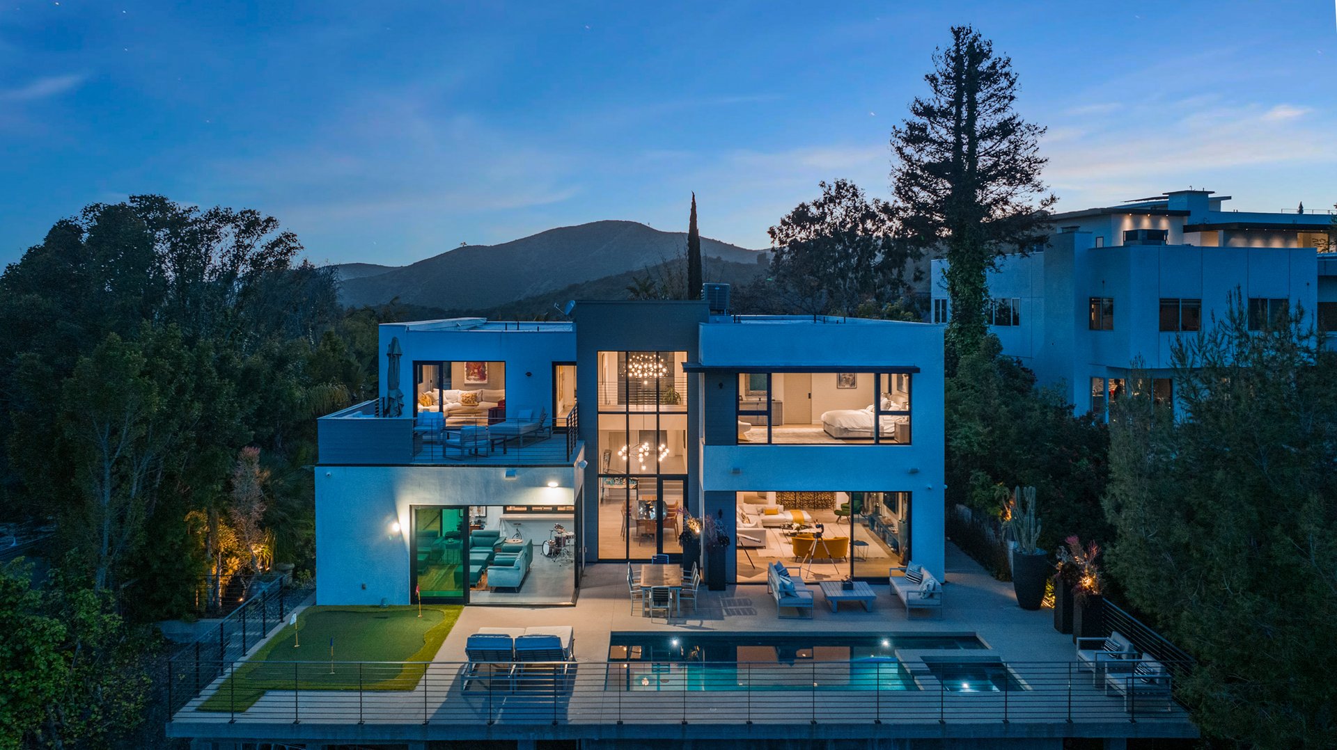 1172 Linda Flora Dr