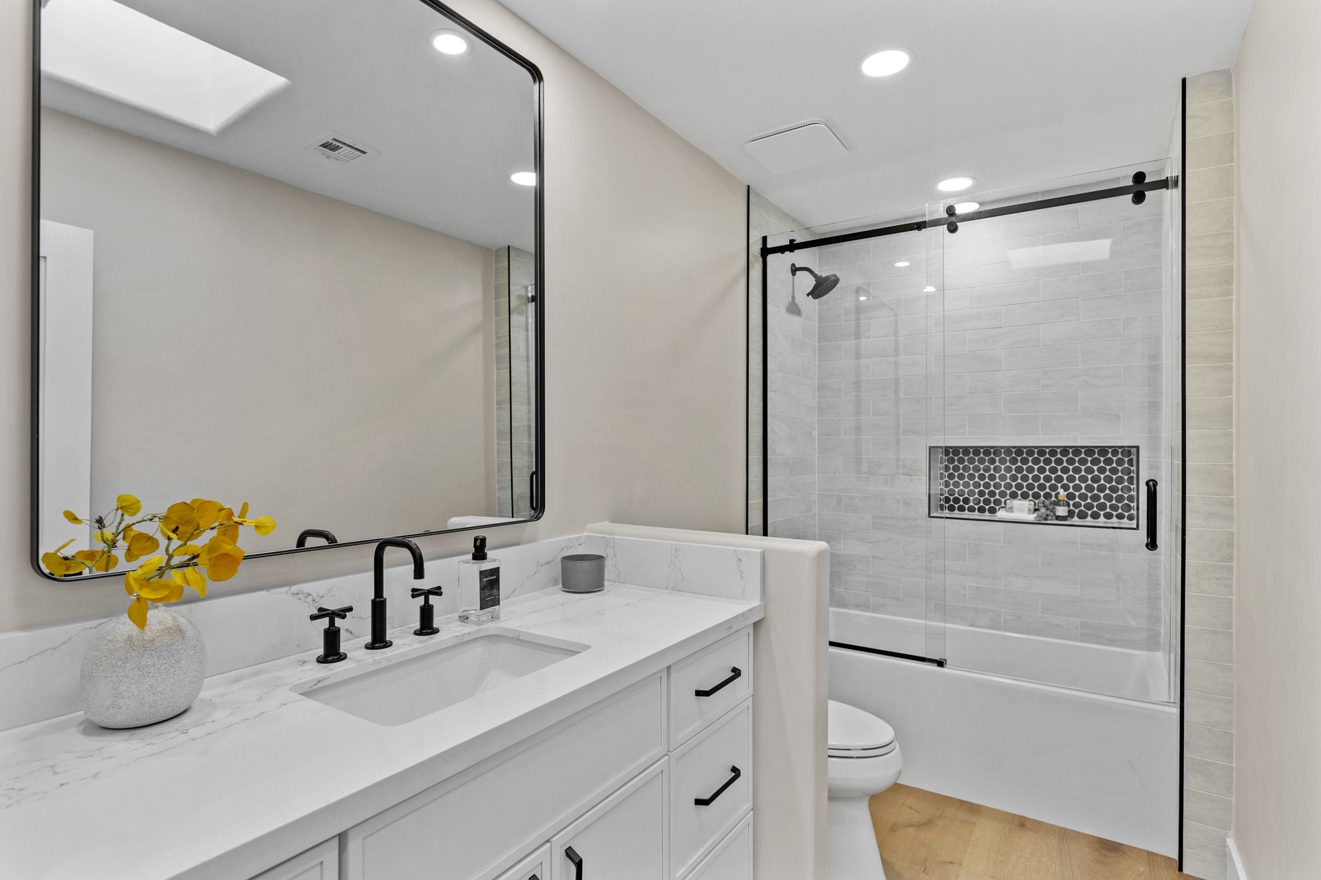 8436 N VIA LINDA
