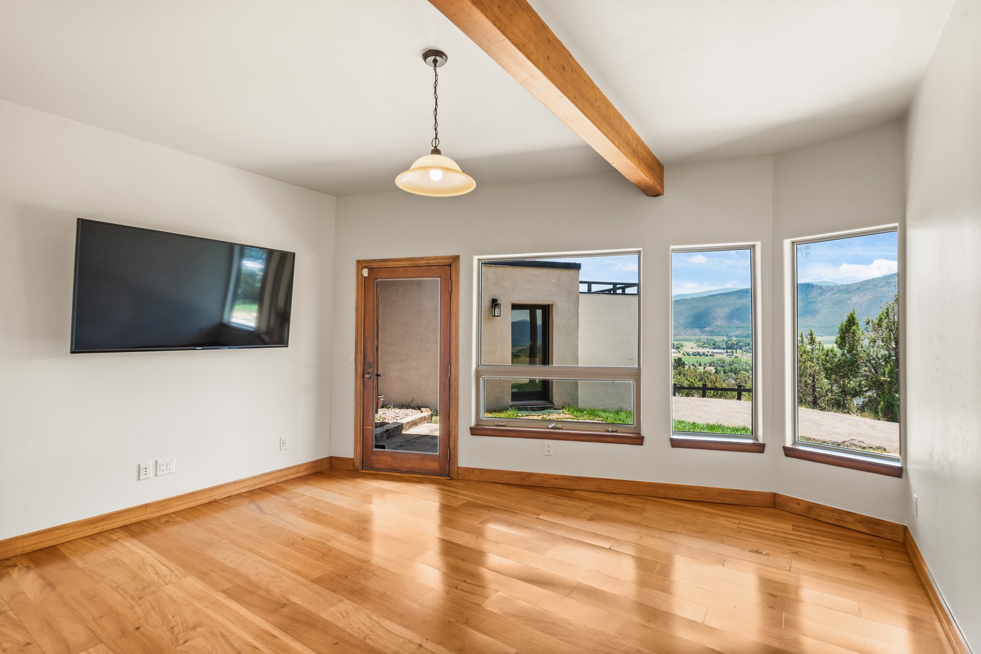 Centrally Located Mountain Chalet in Basalt 