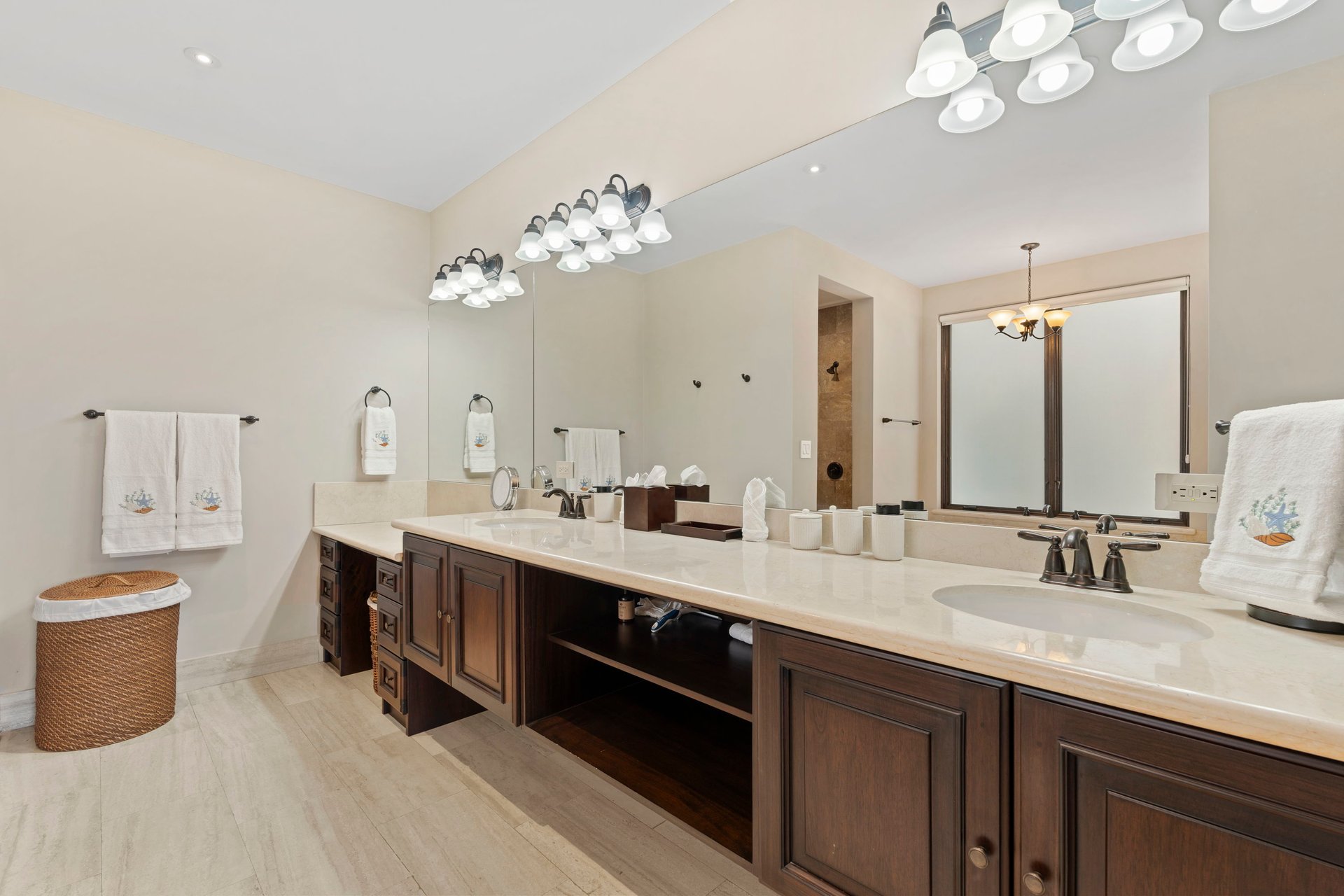 La Dulce Vida 7 | Exclusive 5-Bedroom Mansion in La Dulce Vida, Hacienda Pinilla. Unmatched Elegance & Privacy