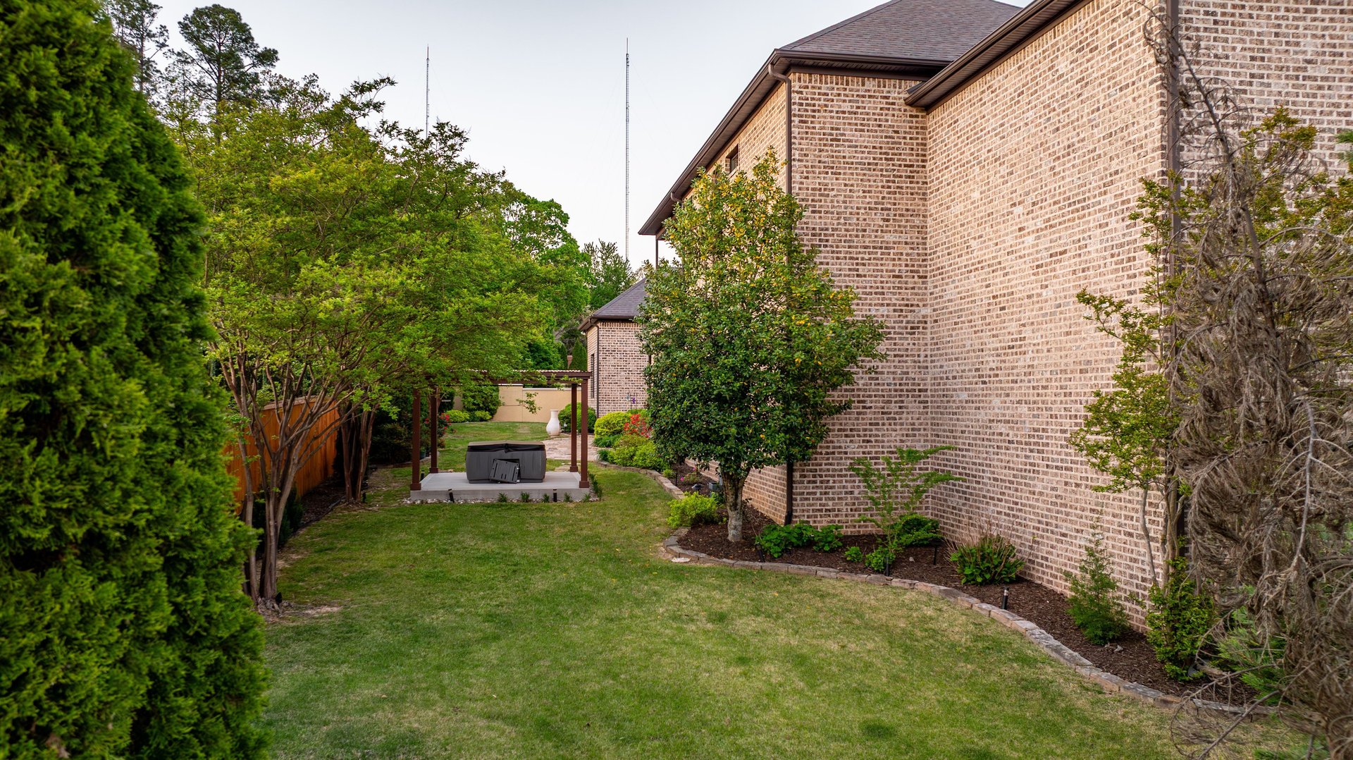106 Orle Dr