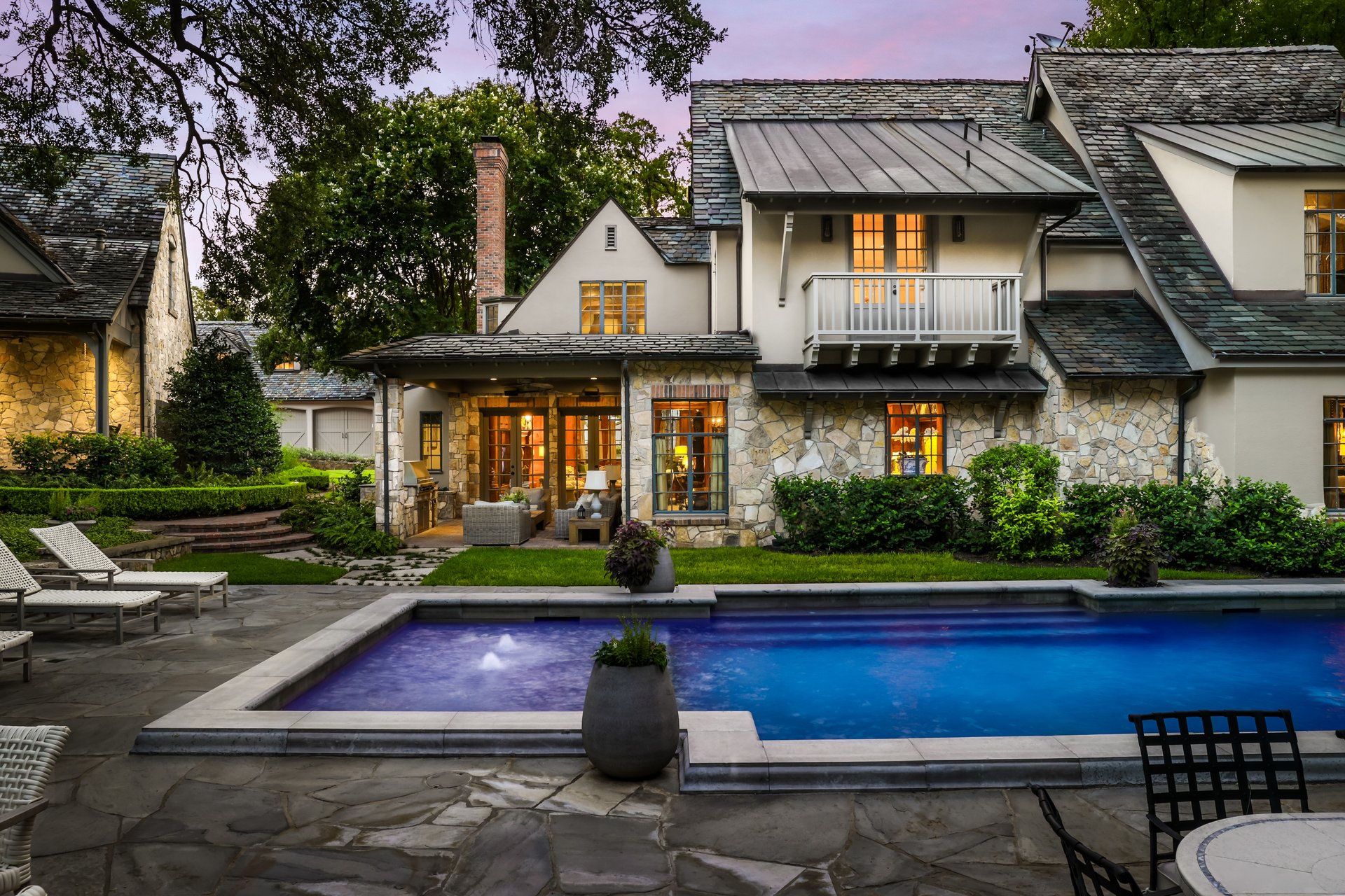 2208 Windsor Road