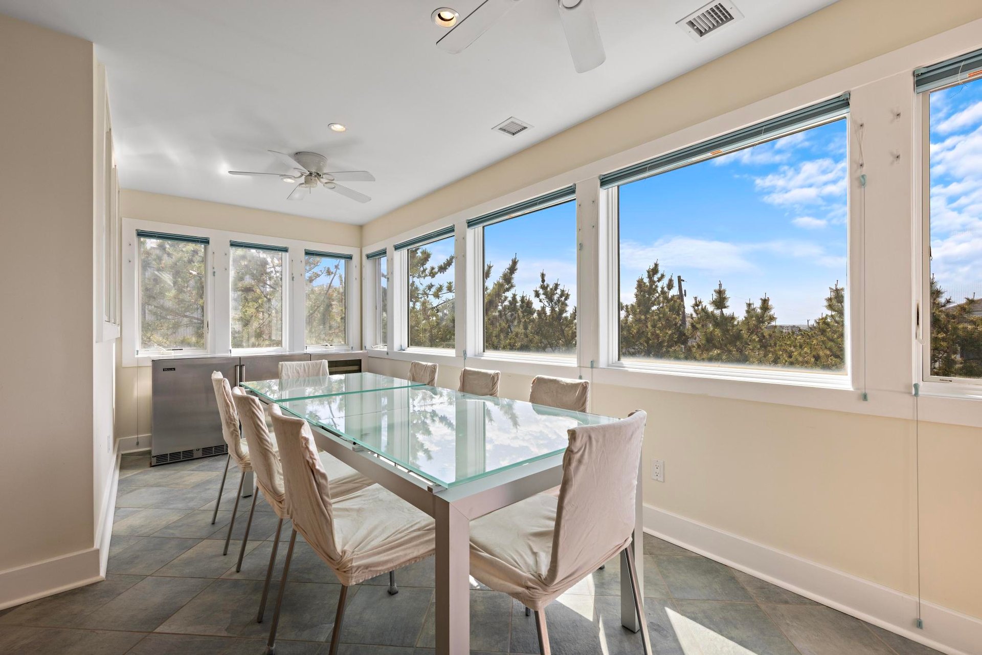101 E Long Beach Boulevard 