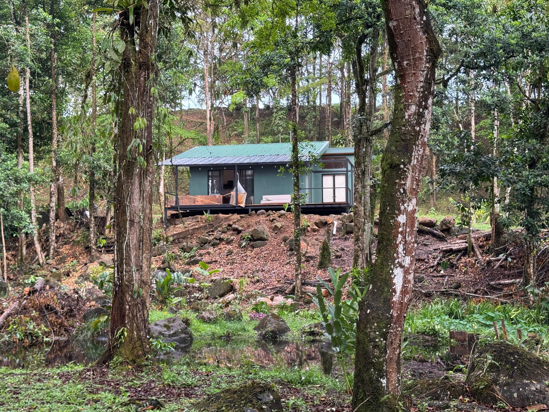 Costa Rica Mountain Retreat – 1.8 ha with Luxury Cabin, Private Lake & Riverfront