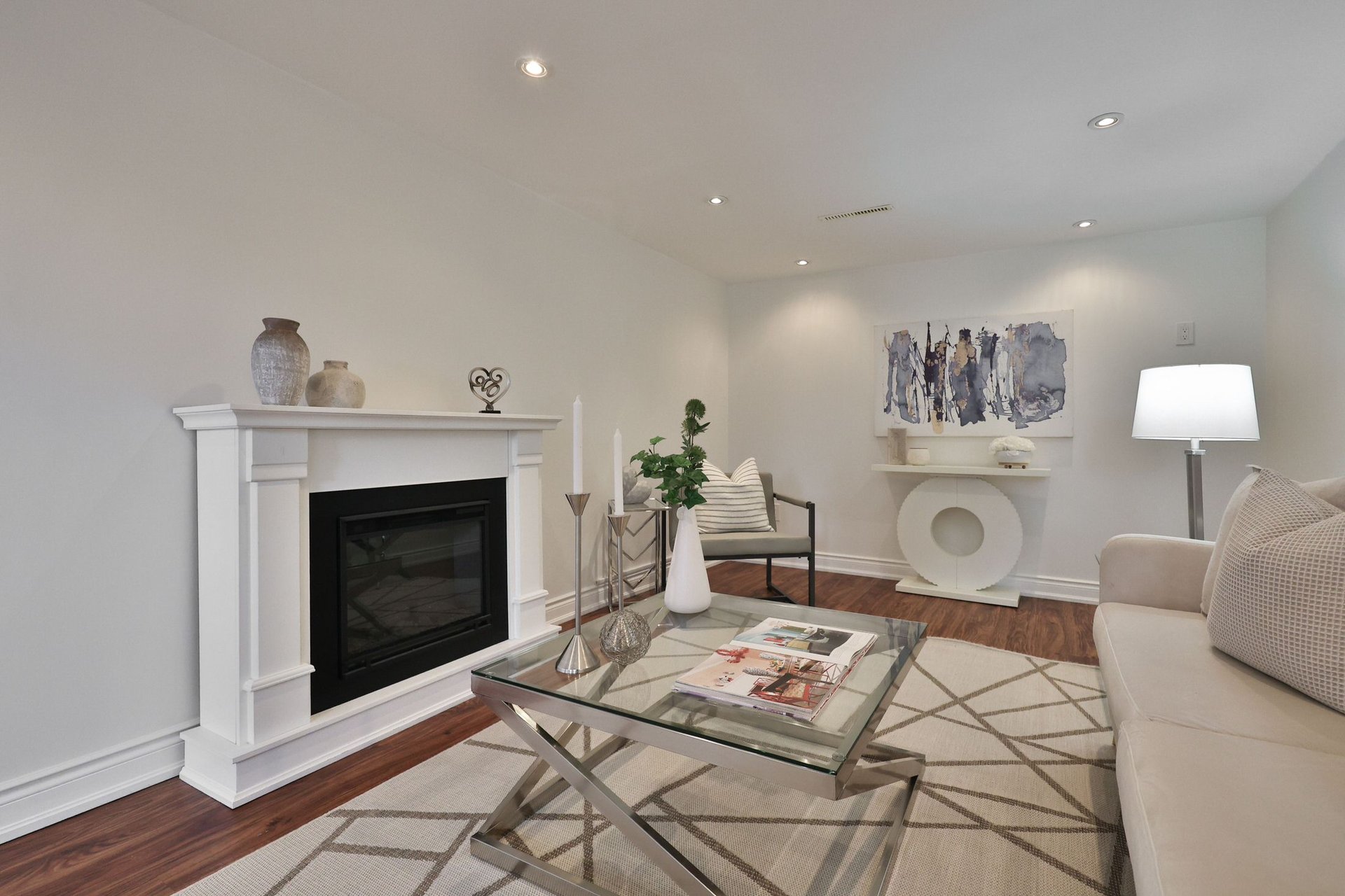 1439 Larchview Trail