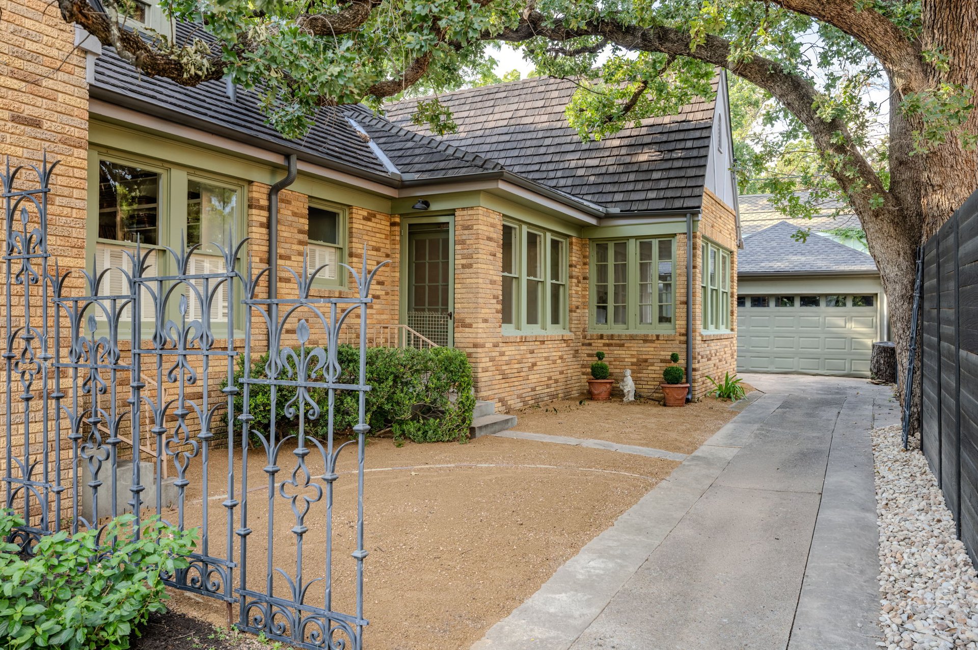 106 Laurel Lane