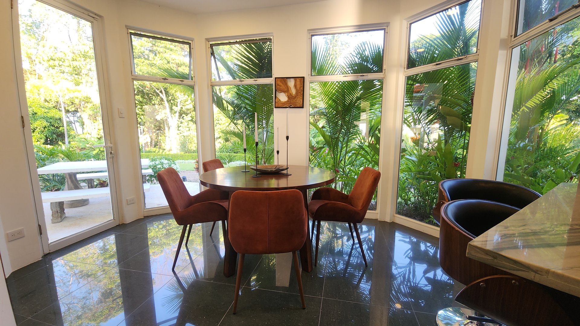 16 ACRES – 6 Bedroom Grand Estate With Guest House, 15 Minutes to Dominical, SPECTACULAR OCEAN VIEWS!!!