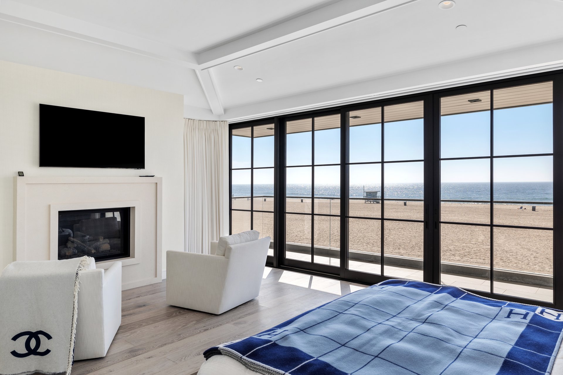 2428 The Strand