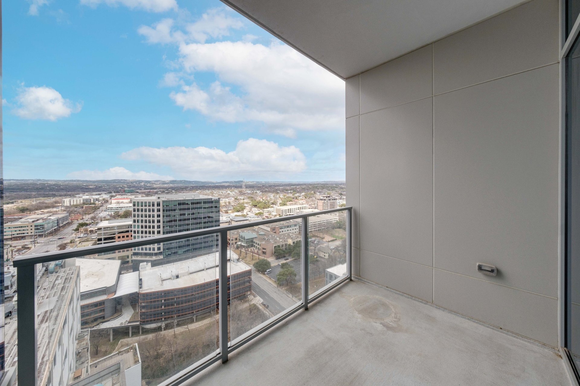 501 West Ave #2302