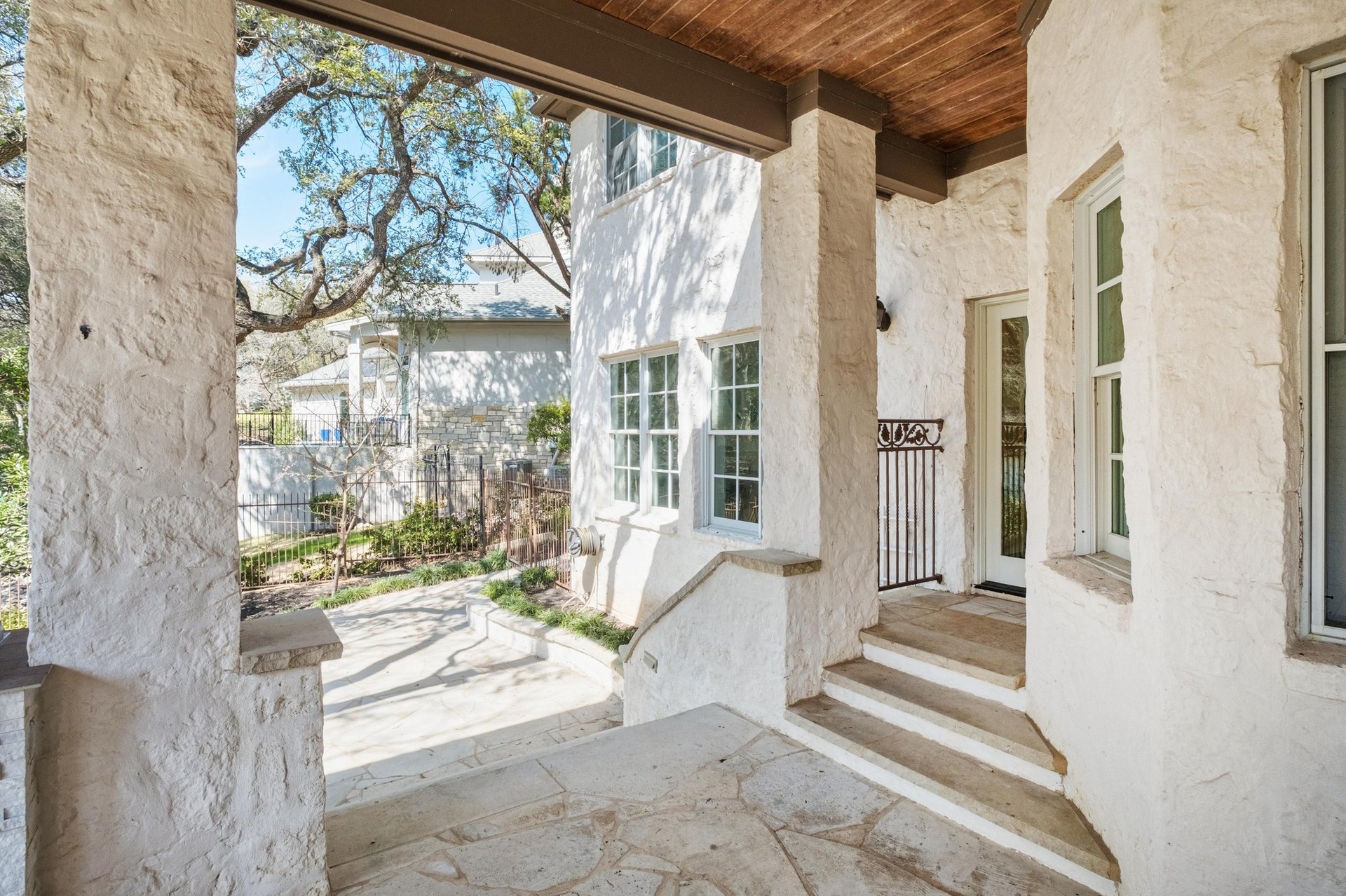 2900 Meandering River Court