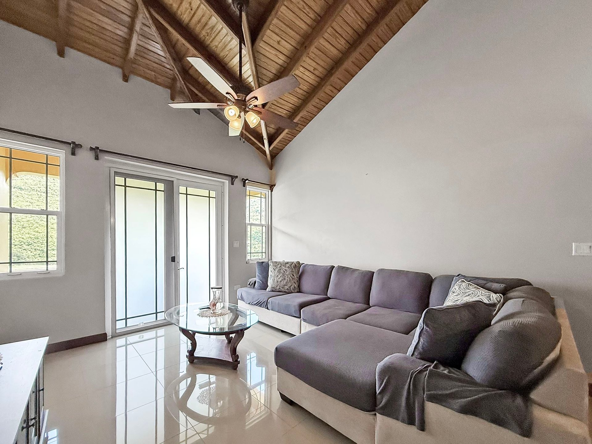 1069 Sea Cows Bay 3 Bedroom Apartment