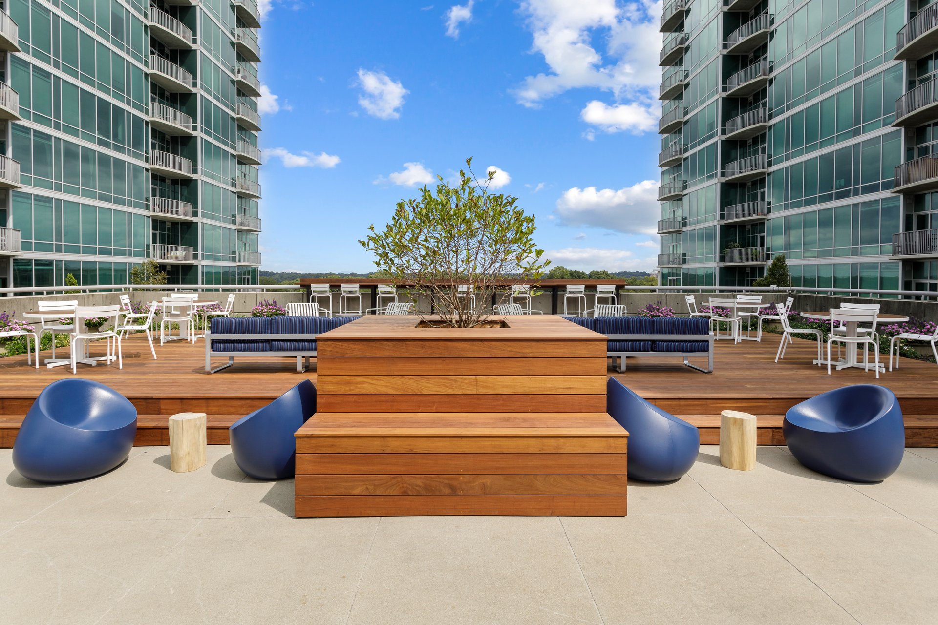 943 Peachtree Street NE Unit 913