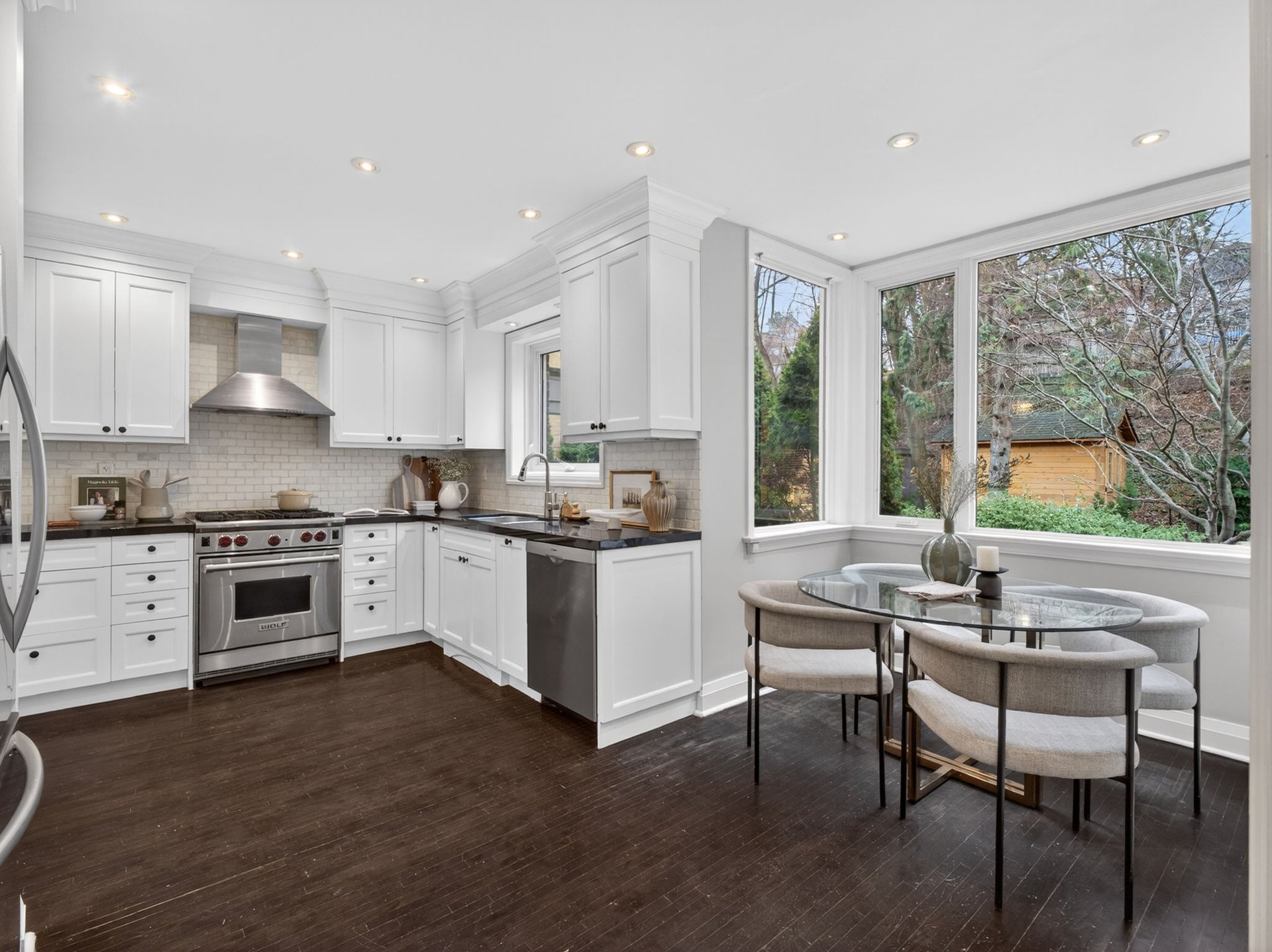  SOLD: Prestigious Forest Hill 