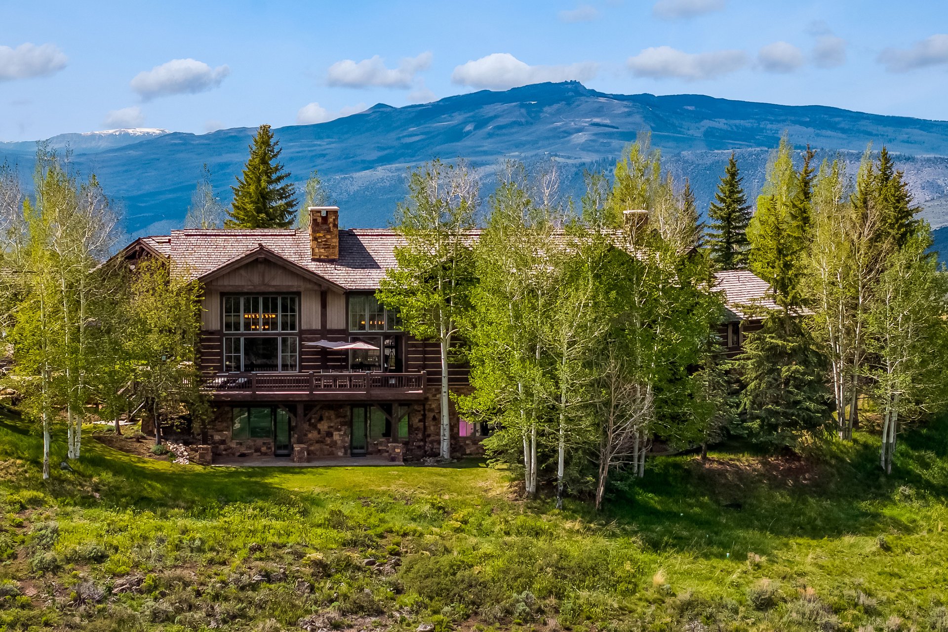 1092 The Summit Trail