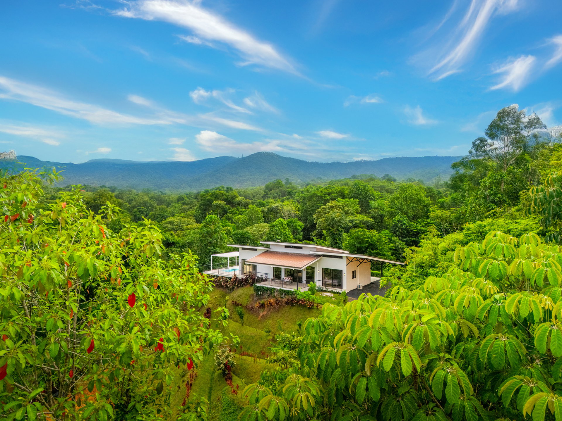 Modern Jungle Oasis in Finca Marañon – A Slice of Paradise in Ojochal, Costa Rica