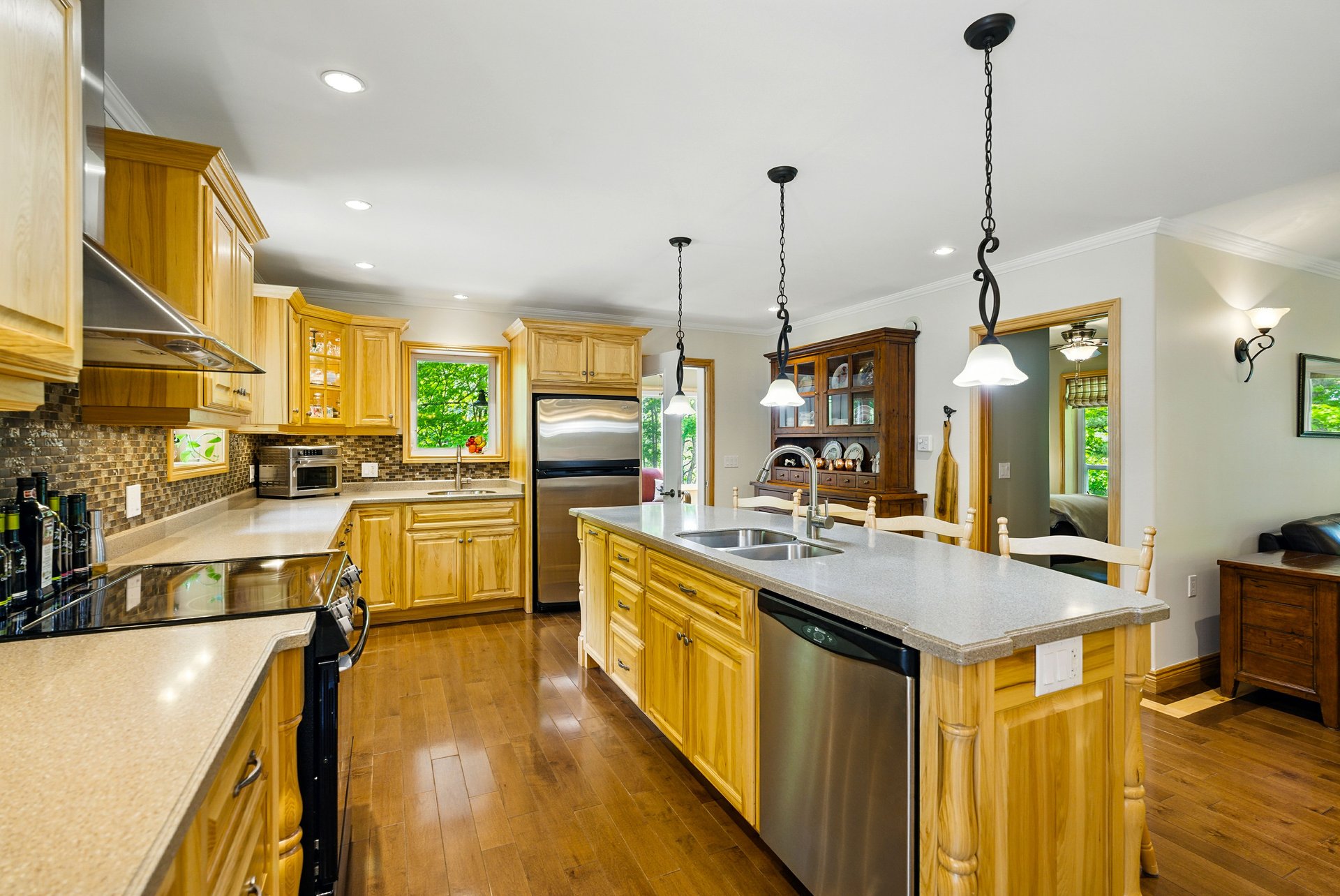 276 Jeffrey Road N, Ryerson