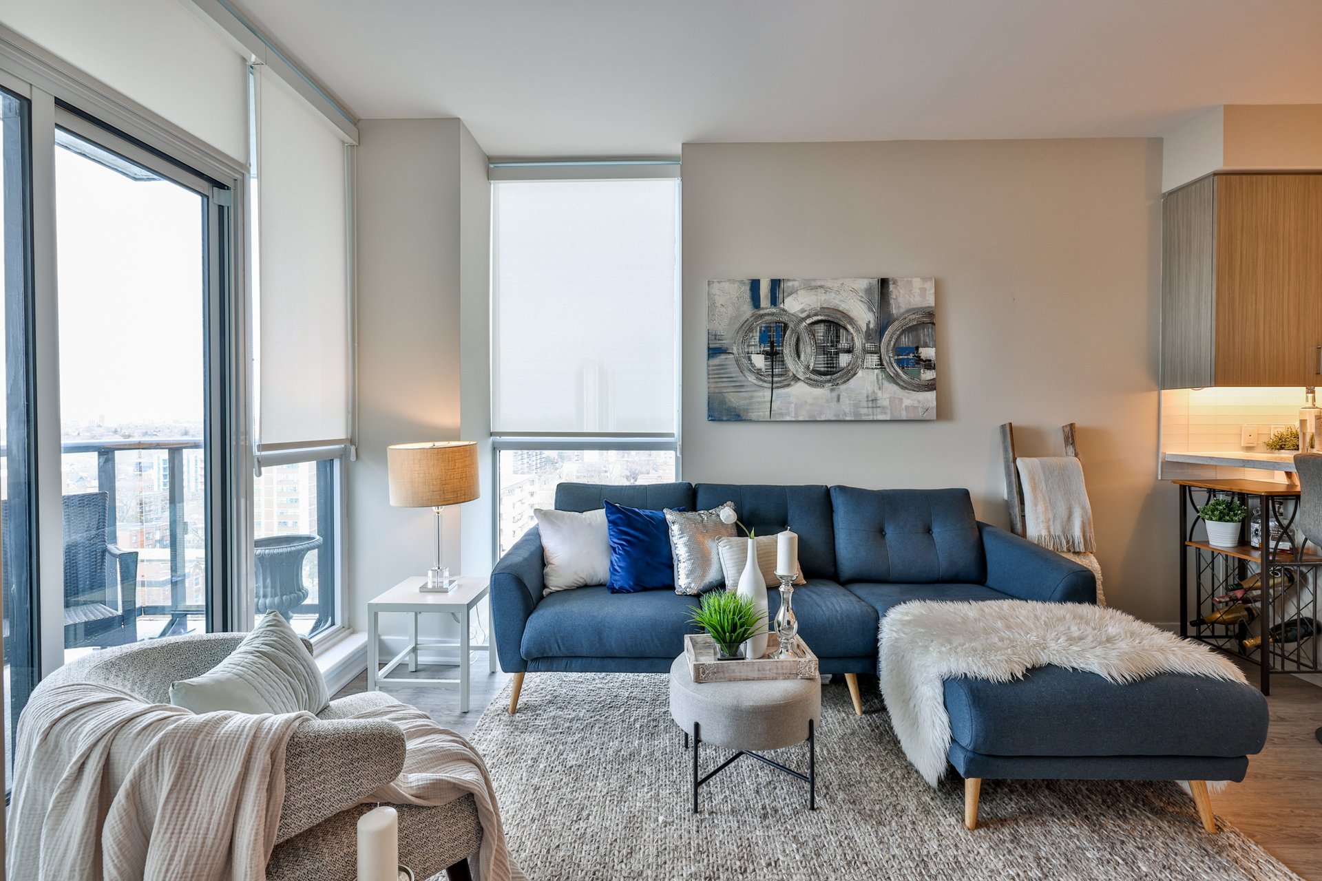  Corner Suite At The Barrington! 